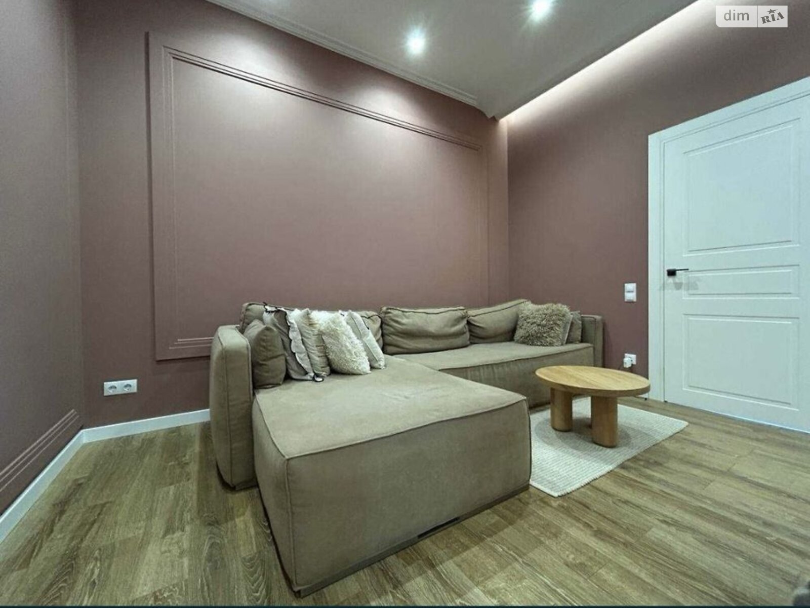 двухкомнатная квартира в Днепре, район Набережная, на просп. Яворницкого Дмитрия 72 в аренду на долгий срок помесячно фото 1 двухкомнатная квартира в Днепре, район Набережная, на просп. Яворницкого Дмитрия 72 в аренду на долгий срок помесячно фото 1