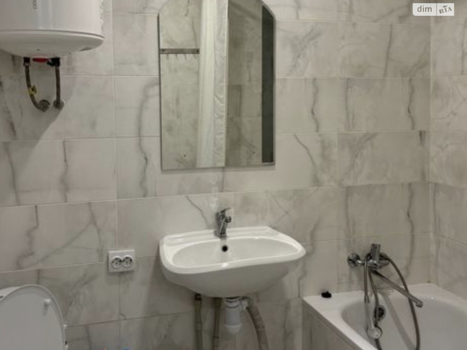 однокімнатна квартира в Дніпрі, на вул. Набережна Заводська 145 в довготривалу оренду помісячно фото 1
