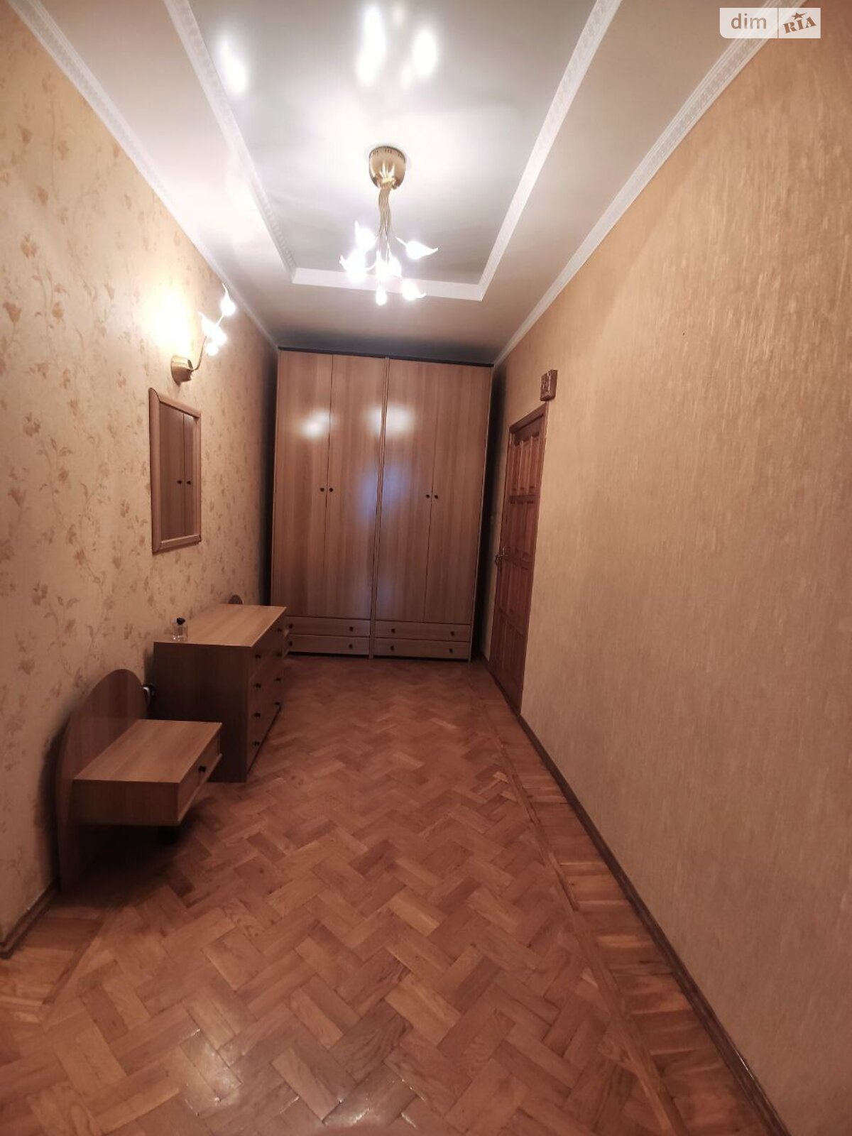 трехкомнатная квартира с мебелью в Днепре, район Соборный, на ул. Героев Крут 1 в аренду на долгий срок помесячно фото 1 трехкомнатная квартира с мебелью в Днепре, район Соборный, на ул. Героев Крут 1 в аренду на долгий срок помесячно фото 1