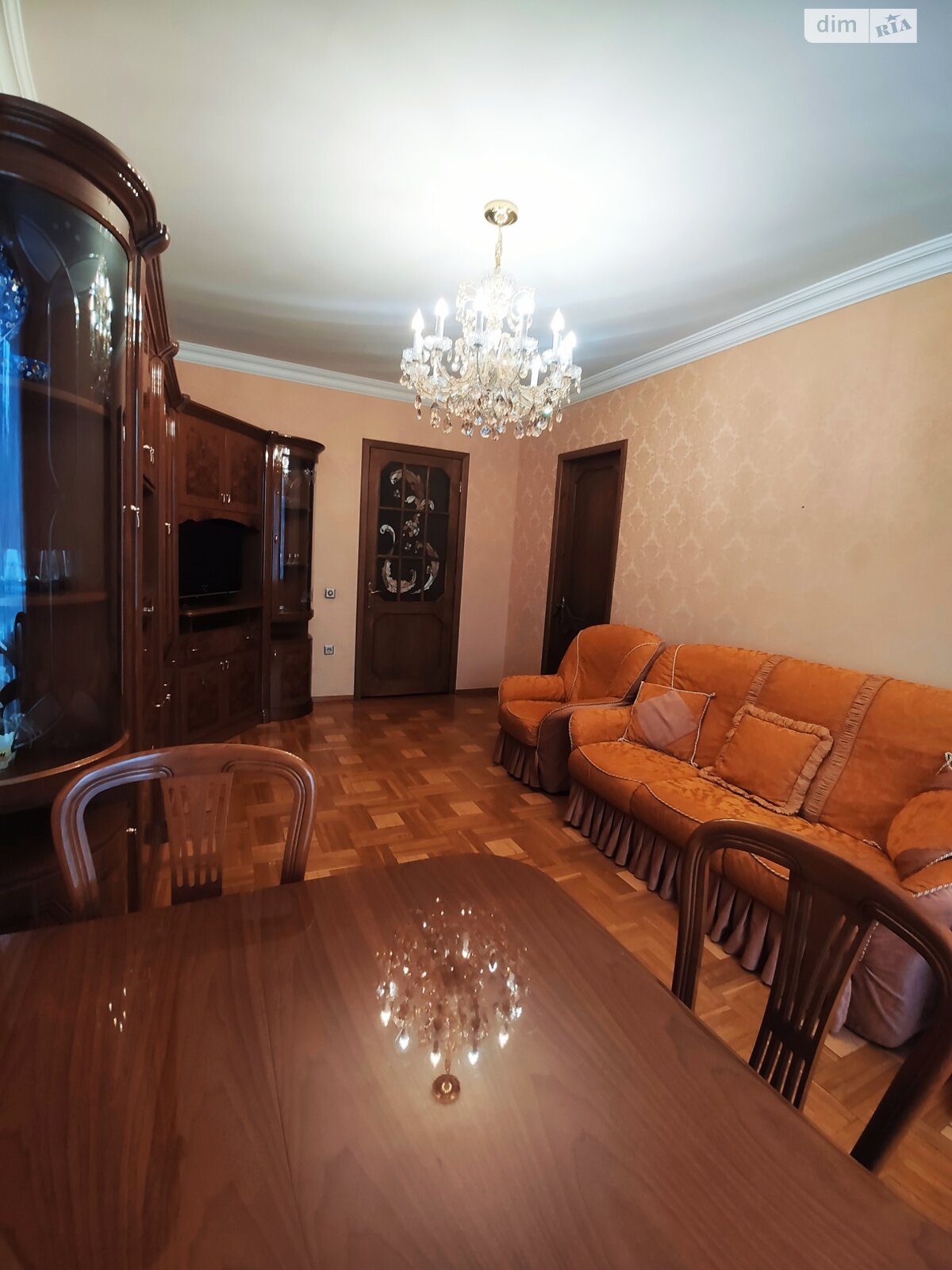 трехкомнатная квартира с мебелью в Днепре, район Соборный, на ул. Героев Крут 1 в аренду на долгий срок помесячно фото 1 трехкомнатная квартира с мебелью в Днепре, район Соборный, на ул. Героев Крут 1 в аренду на долгий срок помесячно фото 1
