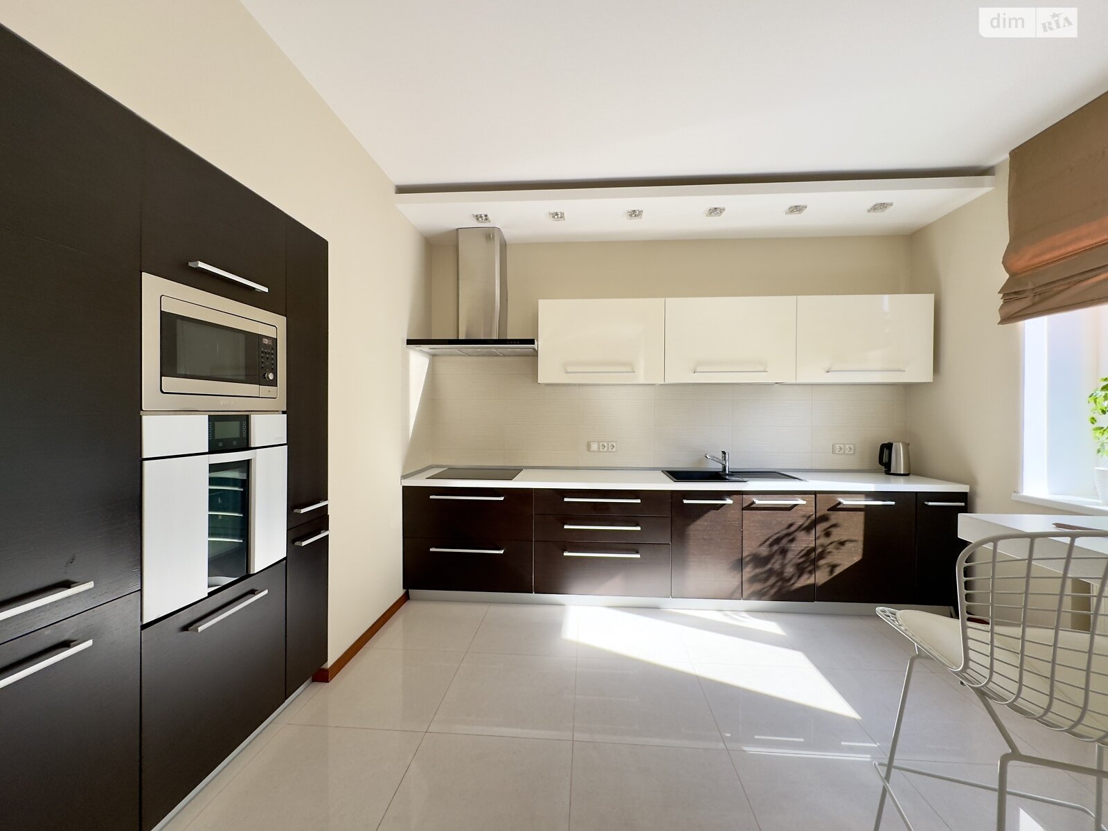 трикімнатна квартира в Дніпрі, район Нагорний, на вул. Бригадна 11 в довготривалу оренду помісячно фото 1