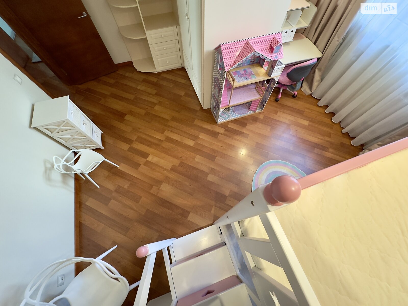 трикімнатна квартира в Дніпрі, район Нагорний, на вул. Бригадна 11 в довготривалу оренду помісячно фото 1