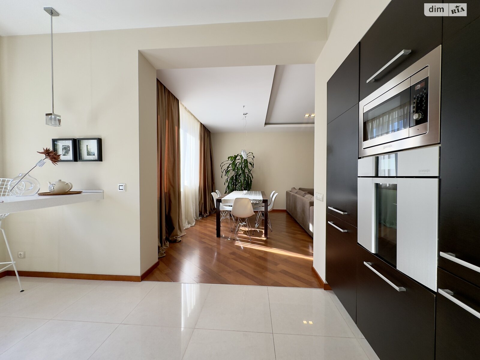 трикімнатна квартира в Дніпрі, район Нагорний, на вул. Бригадна 11 в довготривалу оренду помісячно фото 1