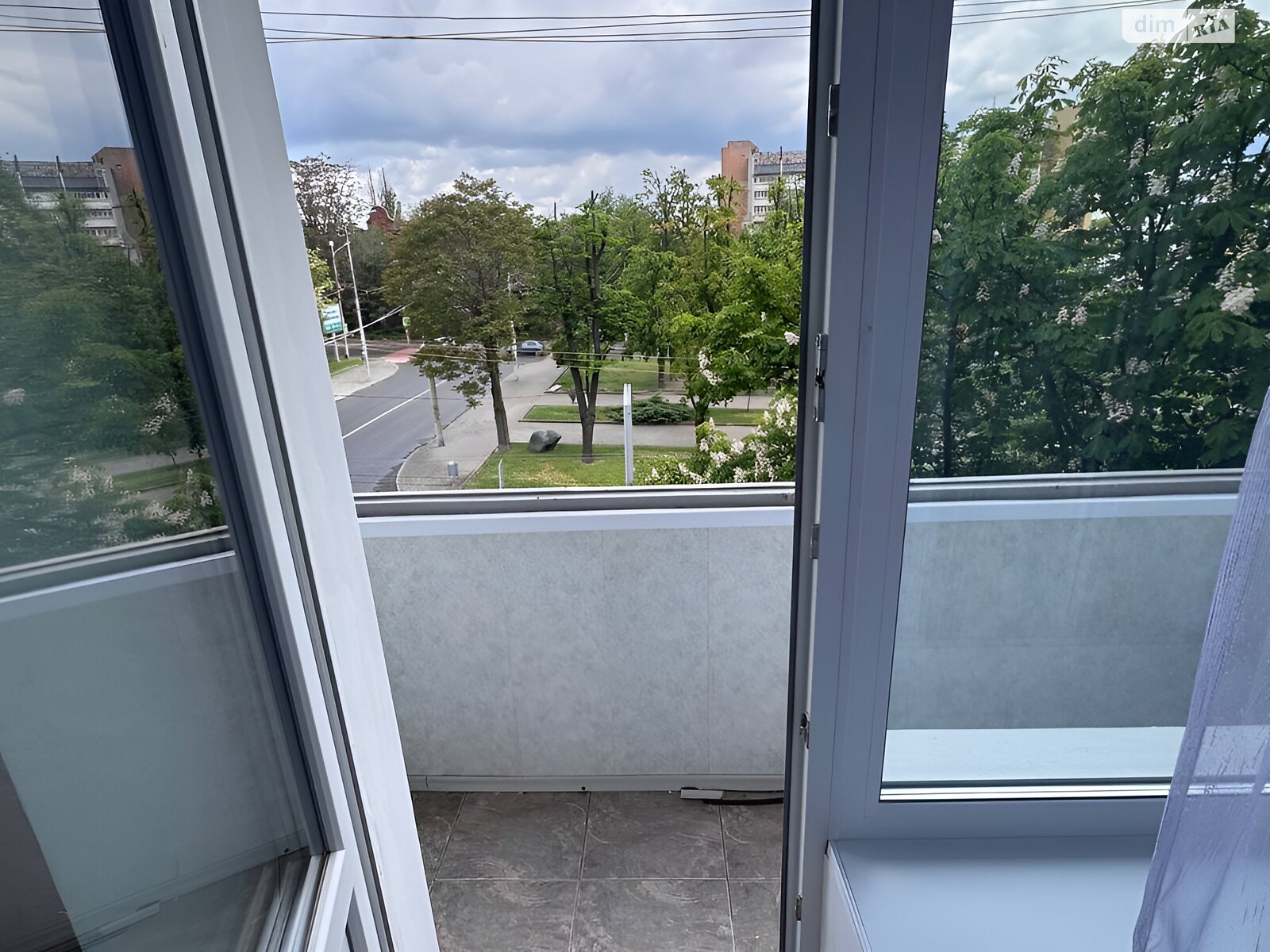 трикімнатна квартира в Дніпрі, район Центр, на вул. Героїв Крут 1 в довготривалу оренду помісячно фото 1 трикімнатна квартира в Дніпрі, район Центр, на вул. Героїв Крут 1 в довготривалу оренду помісячно фото 1