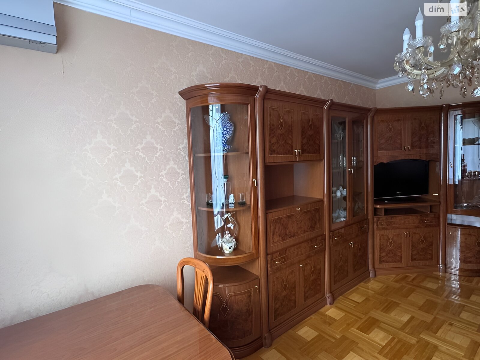 трикімнатна квартира в Дніпрі, район Центр, на вул. Героїв Крут 1 в довготривалу оренду помісячно фото 1 трикімнатна квартира в Дніпрі, район Центр, на вул. Героїв Крут 1 в довготривалу оренду помісячно фото 1
