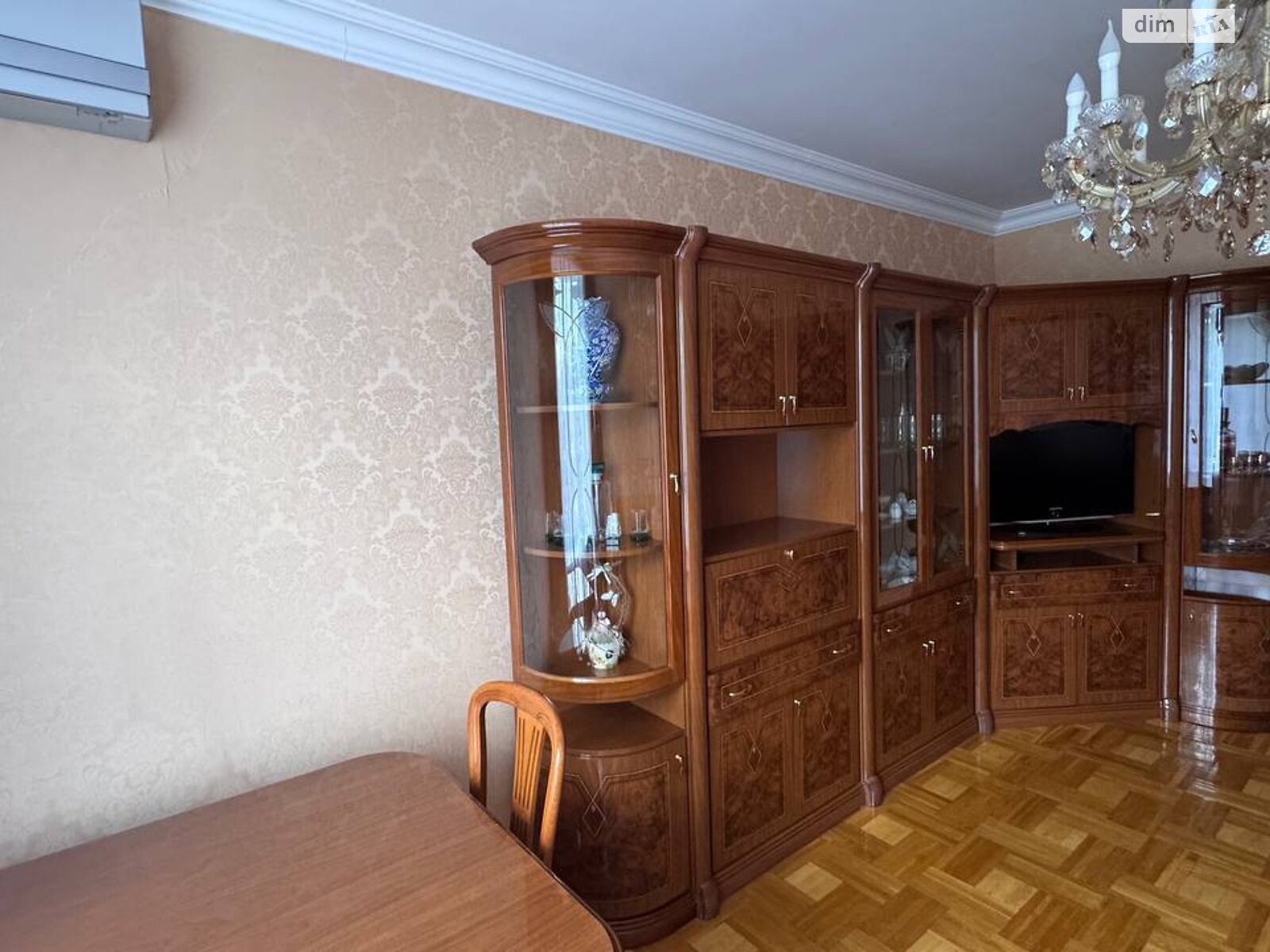трикімнатна квартира в Дніпрі, район Центр, на вул. Героїв Крут 1 в довготривалу оренду помісячно фото 1 трикімнатна квартира в Дніпрі, район Центр, на вул. Героїв Крут 1 в довготривалу оренду помісячно фото 1
