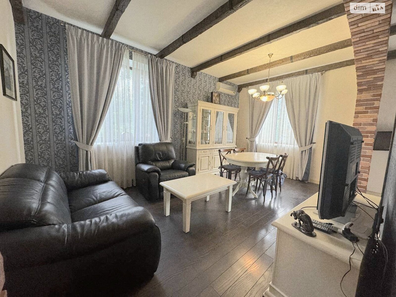 трехкомнатная квартира в Днепре, район Нагорный, на ул. Гоголя 23 в аренду на долгий срок помесячно фото 1 трехкомнатная квартира в Днепре, район Нагорный, на ул. Гоголя 23 в аренду на долгий срок помесячно фото 1