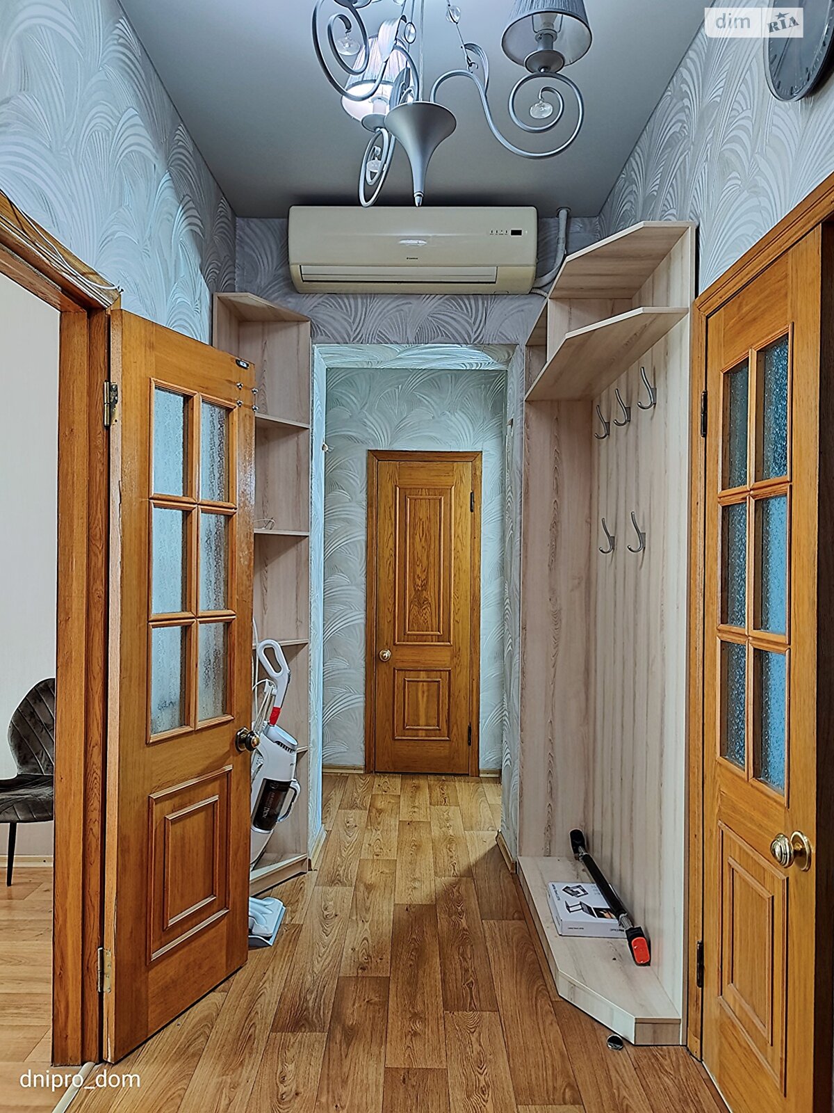 трехкомнатная квартира в Днепре, район Нагорный, на ул. Левка Лукьяненко 2Е в аренду на долгий срок помесячно фото 1 трехкомнатная квартира в Днепре, район Нагорный, на ул. Левка Лукьяненко 2Е в аренду на долгий срок помесячно фото 1