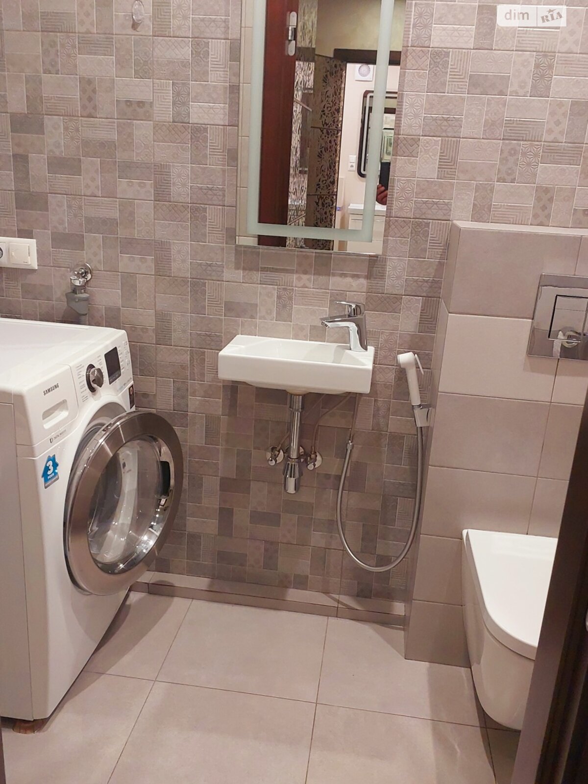 однокімнатна квартира в Дніпрі, район Нагорний, на вул. Левка Лук’яненка 16 в довготривалу оренду помісячно фото 1 однокімнатна квартира в Дніпрі, район Нагорний, на вул. Левка Лук’яненка 16 в довготривалу оренду помісячно фото 1