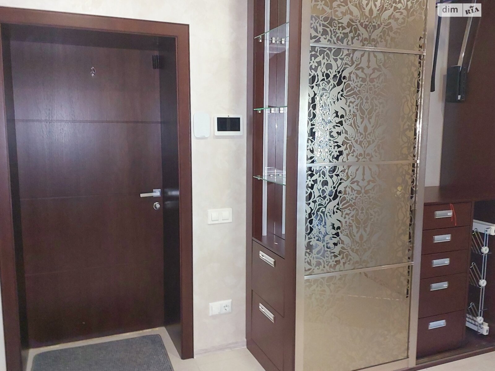 однокімнатна квартира в Дніпрі, район Нагорний, на вул. Левка Лук’яненка 16 в довготривалу оренду помісячно фото 1 однокімнатна квартира в Дніпрі, район Нагорний, на вул. Левка Лук’яненка 16 в довготривалу оренду помісячно фото 1