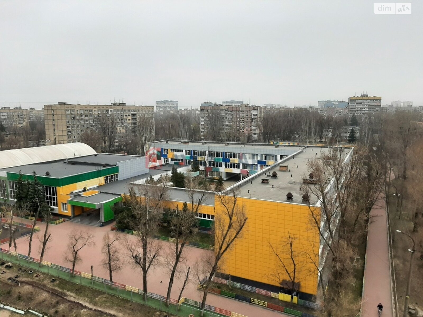 трикімнатна квартира в Дніпрі, район Новокодацький, на вул. Метробудівська 5 в довготривалу оренду помісячно фото 1