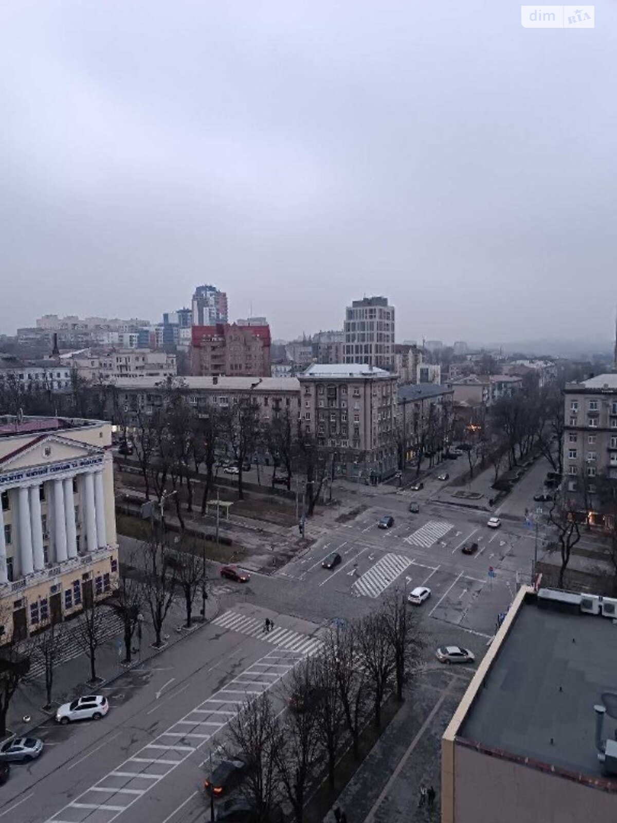 трехкомнатная квартира с мебелью в Днепре, район Новокодакский, на пер. Парусный 6 в аренду на долгий срок помесячно фото 1