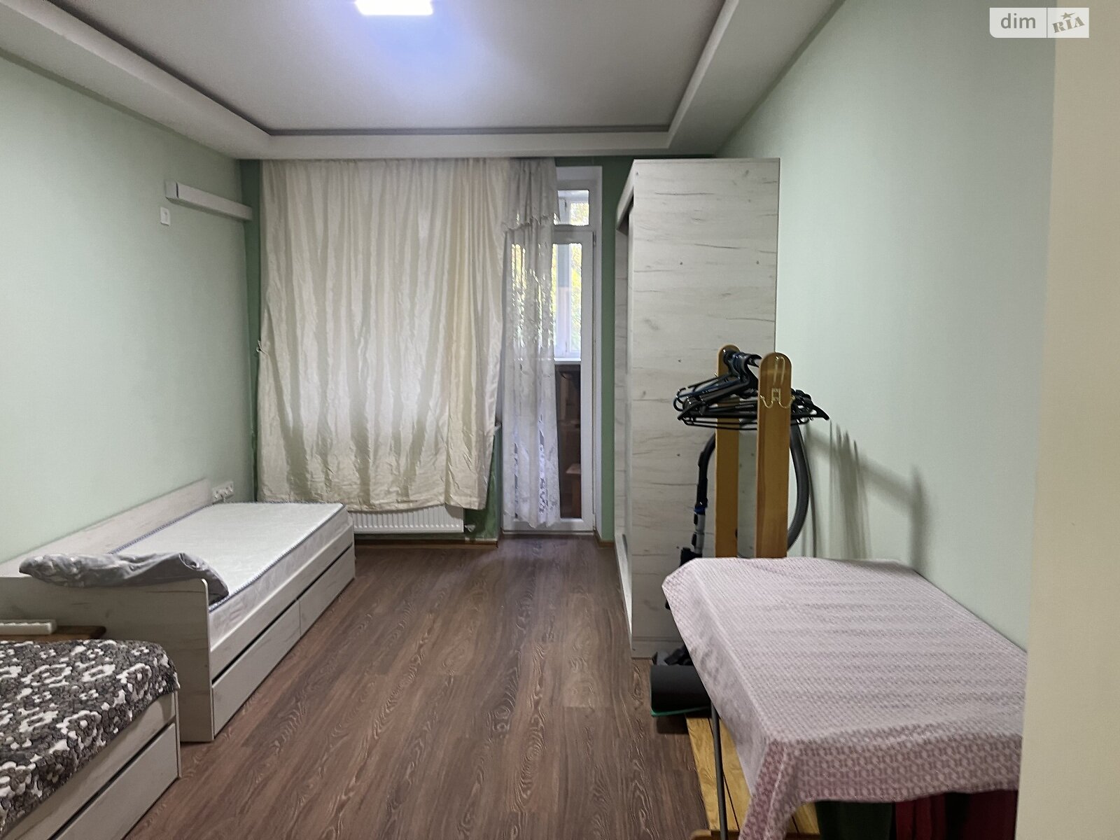 трехкомнатная квартира в Днепре, район Новокодакский, на пер. Тиверская в аренду на долгий срок помесячно фото 1 трехкомнатная квартира в Днепре, район Новокодакский, на пер. Тиверская в аренду на долгий срок помесячно фото 1