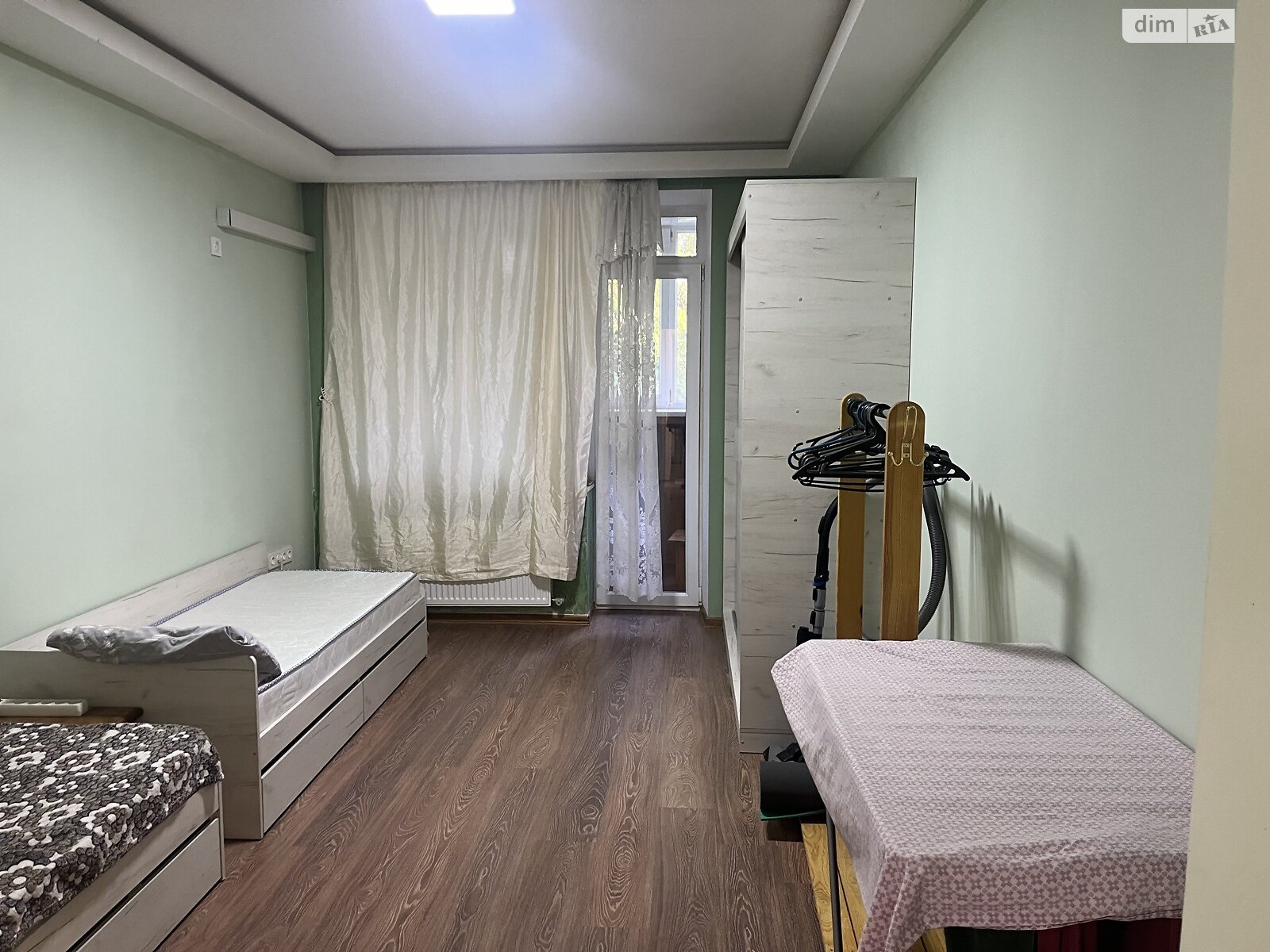 трехкомнатная квартира в Днепре, район Новокодакский, на пер. Тиверская в аренду на долгий срок помесячно фото 1 трехкомнатная квартира в Днепре, район Новокодакский, на пер. Тиверская в аренду на долгий срок помесячно фото 1