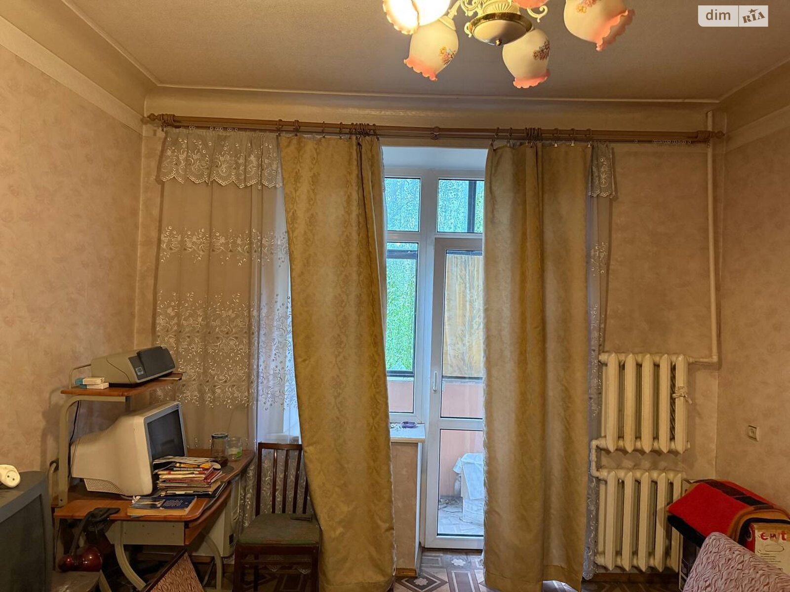 трехкомнатная квартира в Днепре, район Озерка, на ул. Пастера 18 в аренду на долгий срок помесячно фото 1