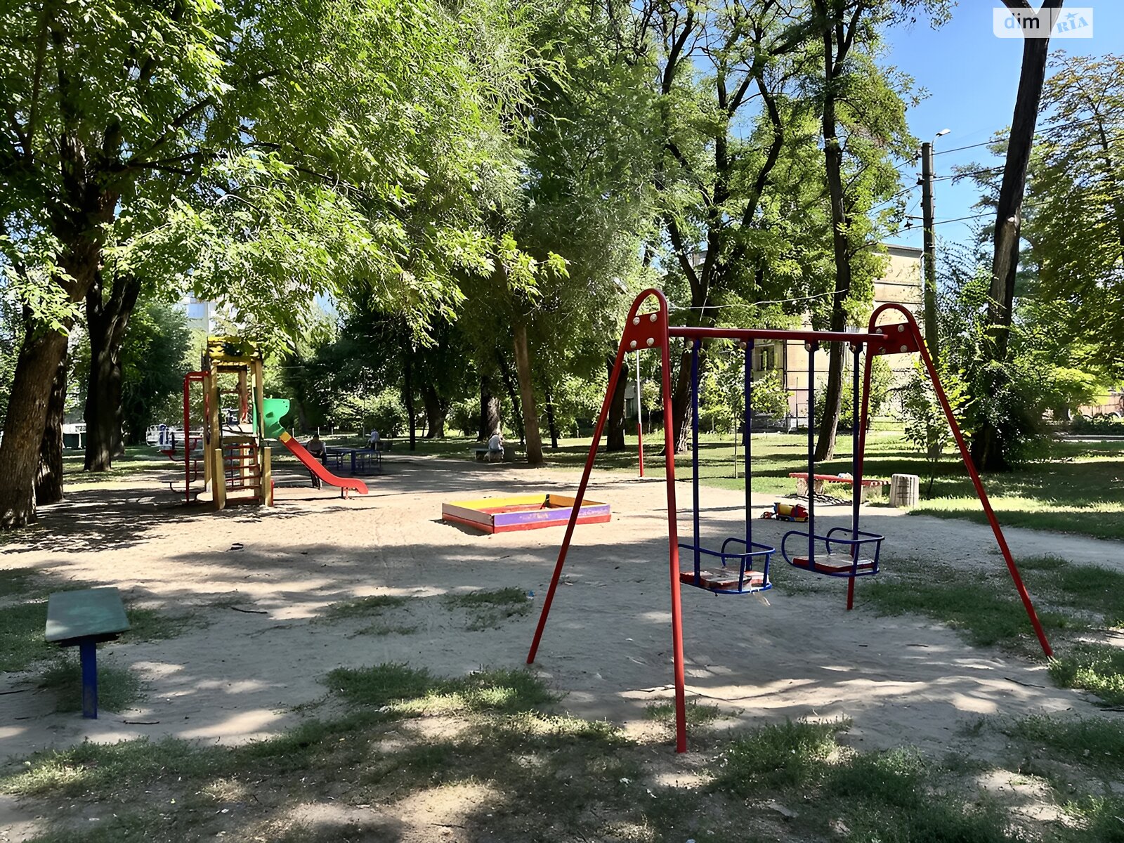 трикімнатна квартира в Дніпрі, район Парк Л.Глоби, на вул. Савченка Юрія 6А в довготривалу оренду помісячно фото 1 трикімнатна квартира в Дніпрі, район Парк Л.Глоби, на вул. Савченка Юрія 6А в довготривалу оренду помісячно фото 1