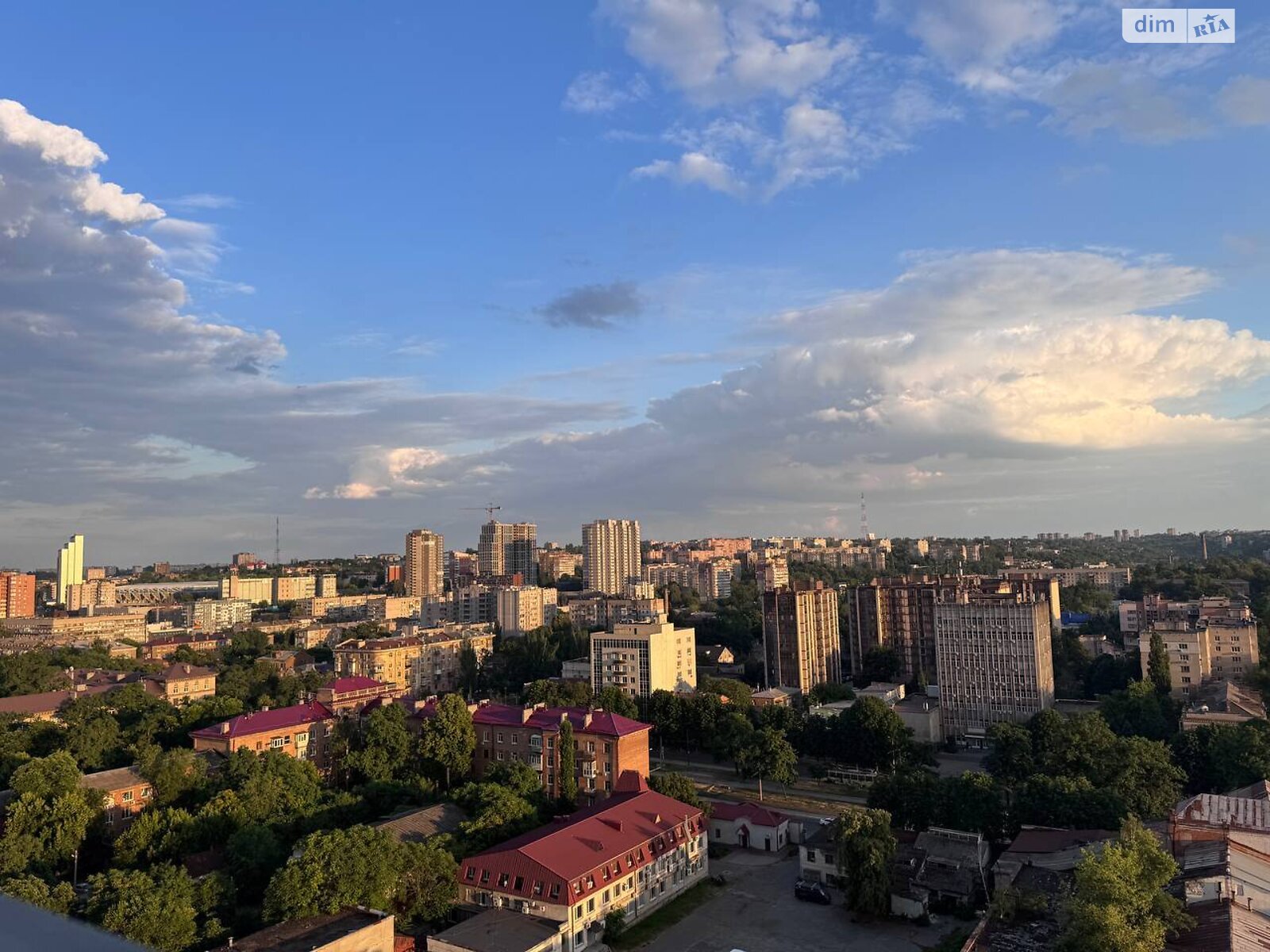 трехкомнатная квартира в Днепре, район Центр, на ул. Степана Бандеры 15 в аренду на долгий срок помесячно фото 1 трехкомнатная квартира в Днепре, район Центр, на ул. Степана Бандеры 15 в аренду на долгий срок помесячно фото 1