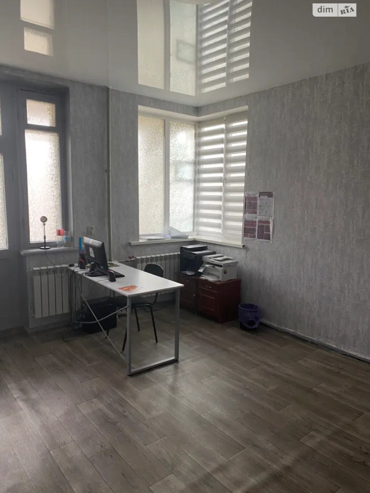 трехкомнатная квартира в Днепре, район Парк Шевченко, на ул. Акинфиева Ивана 14 в аренду на долгий срок помесячно фото 1 трехкомнатная квартира в Днепре, район Парк Шевченко, на ул. Акинфиева Ивана 14 в аренду на долгий срок помесячно фото 1