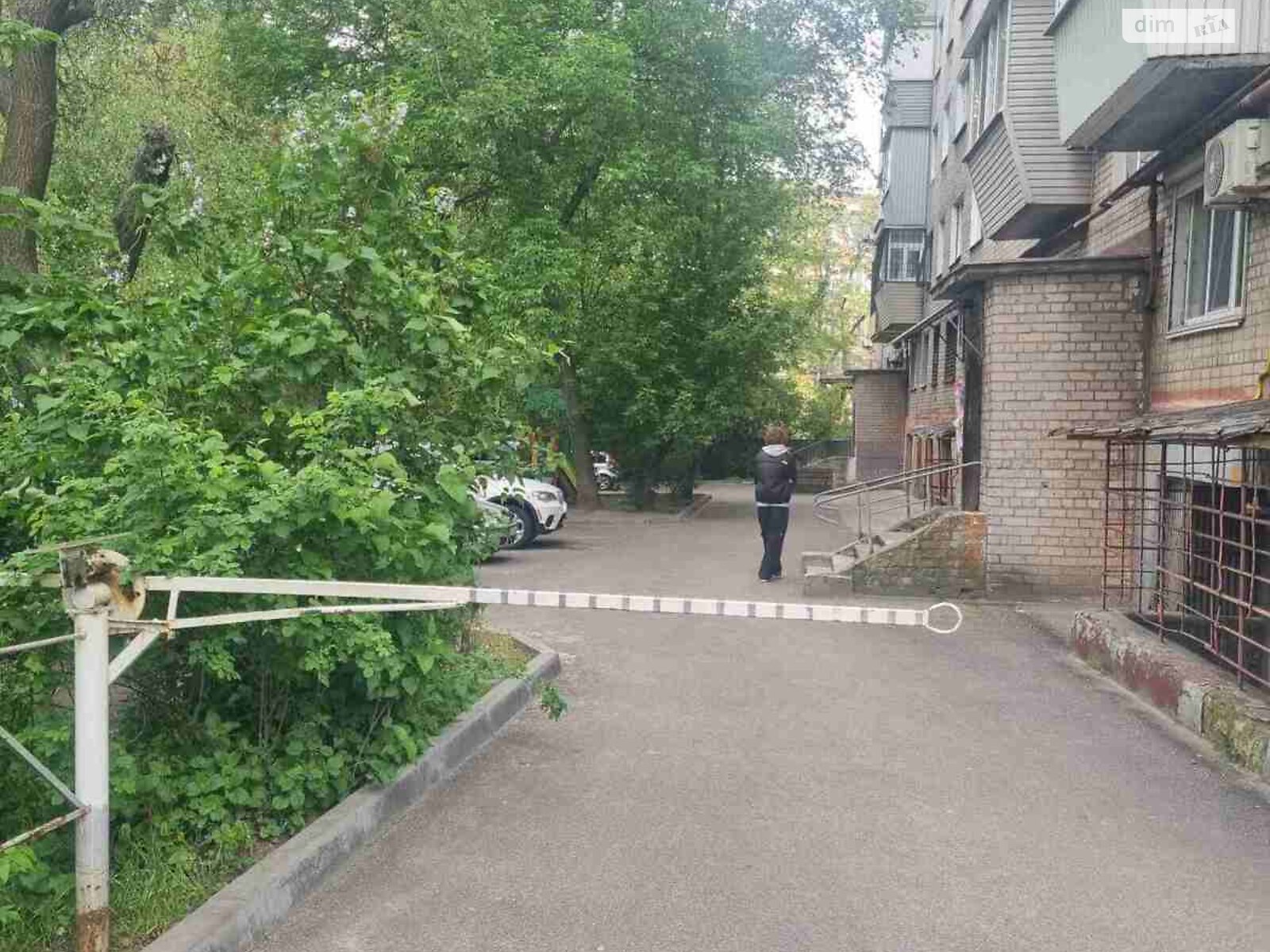 однокомнатная квартира с ремонтом в Днепре, район Парк Шевченко, на ул. Акинфиева Ивана 17 в аренду на долгий срок помесячно фото 1 однокомнатная квартира с ремонтом в Днепре, район Парк Шевченко, на ул. Акинфиева Ивана 17 в аренду на долгий срок помесячно фото 1