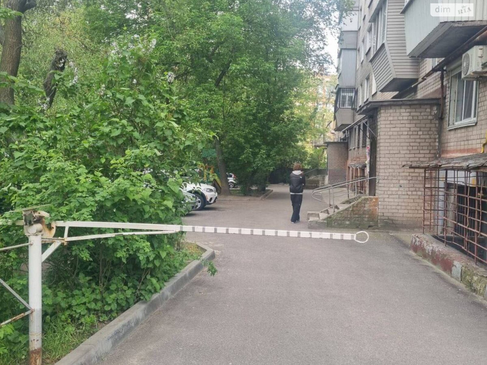 однокомнатная квартира в Днепре, район Парк Шевченко, на ул. Акинфиева Ивана 15 в аренду на долгий срок помесячно фото 1 однокомнатная квартира в Днепре, район Парк Шевченко, на ул. Акинфиева Ивана 15 в аренду на долгий срок помесячно фото 1
