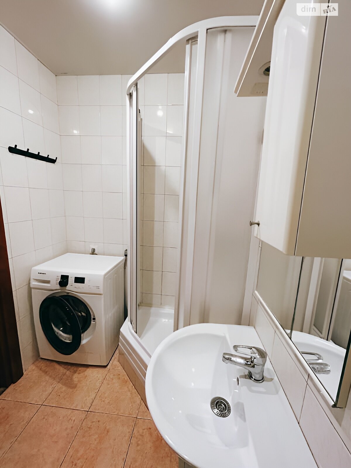 однокомнатная квартира в Днепре, район Соборный, на ул. Донцова Дмитрия 4 в аренду на долгий срок помесячно фото 1