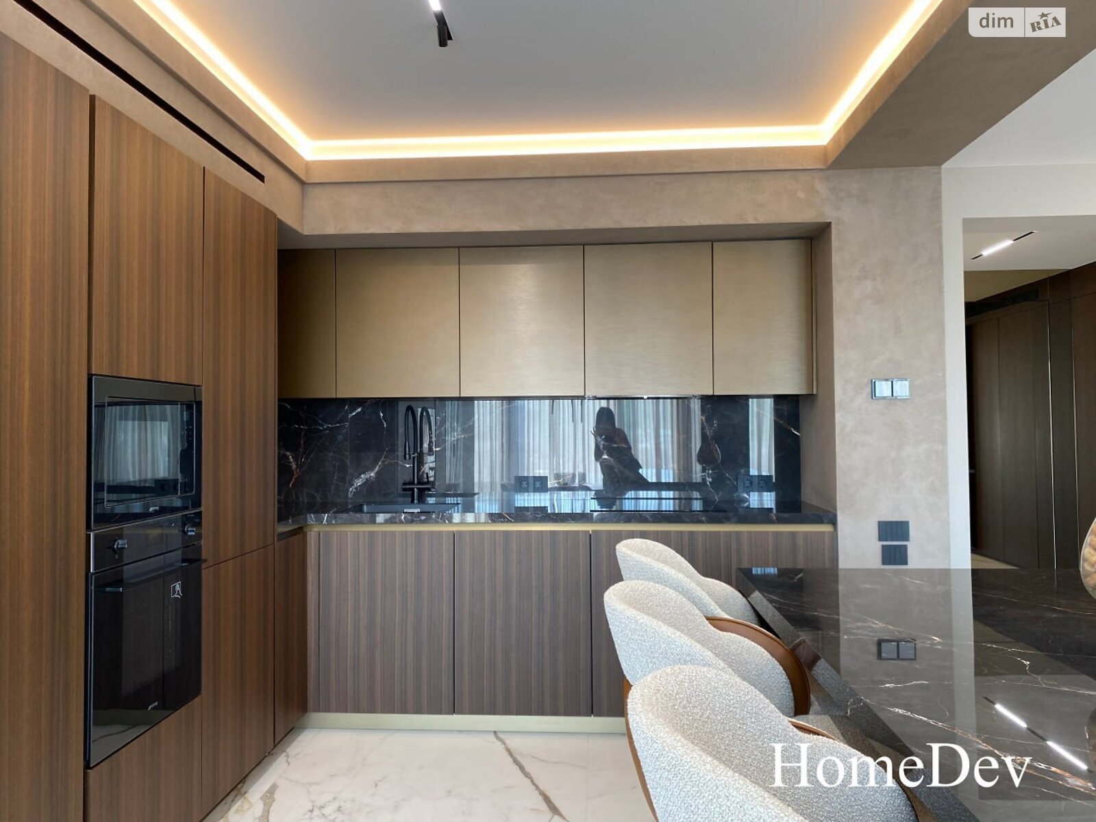 четырехкомнатная квартира в Днепре, район Парк Шевченко, на ул. Донцова Дмитрия 3 в аренду на долгий срок помесячно фото 1 четырехкомнатная квартира в Днепре, район Парк Шевченко, на ул. Донцова Дмитрия 3 в аренду на долгий срок помесячно фото 1