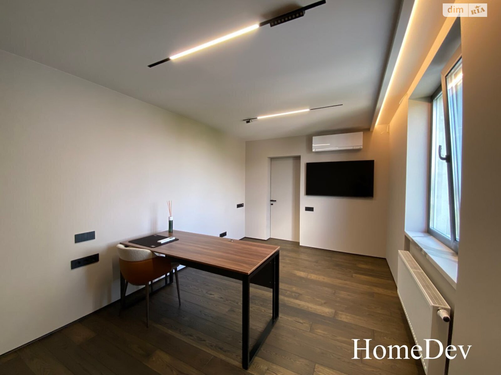 четырехкомнатная квартира в Днепре, район Парк Шевченко, на ул. Донцова Дмитрия 3 в аренду на долгий срок помесячно фото 1 четырехкомнатная квартира в Днепре, район Парк Шевченко, на ул. Донцова Дмитрия 3 в аренду на долгий срок помесячно фото 1