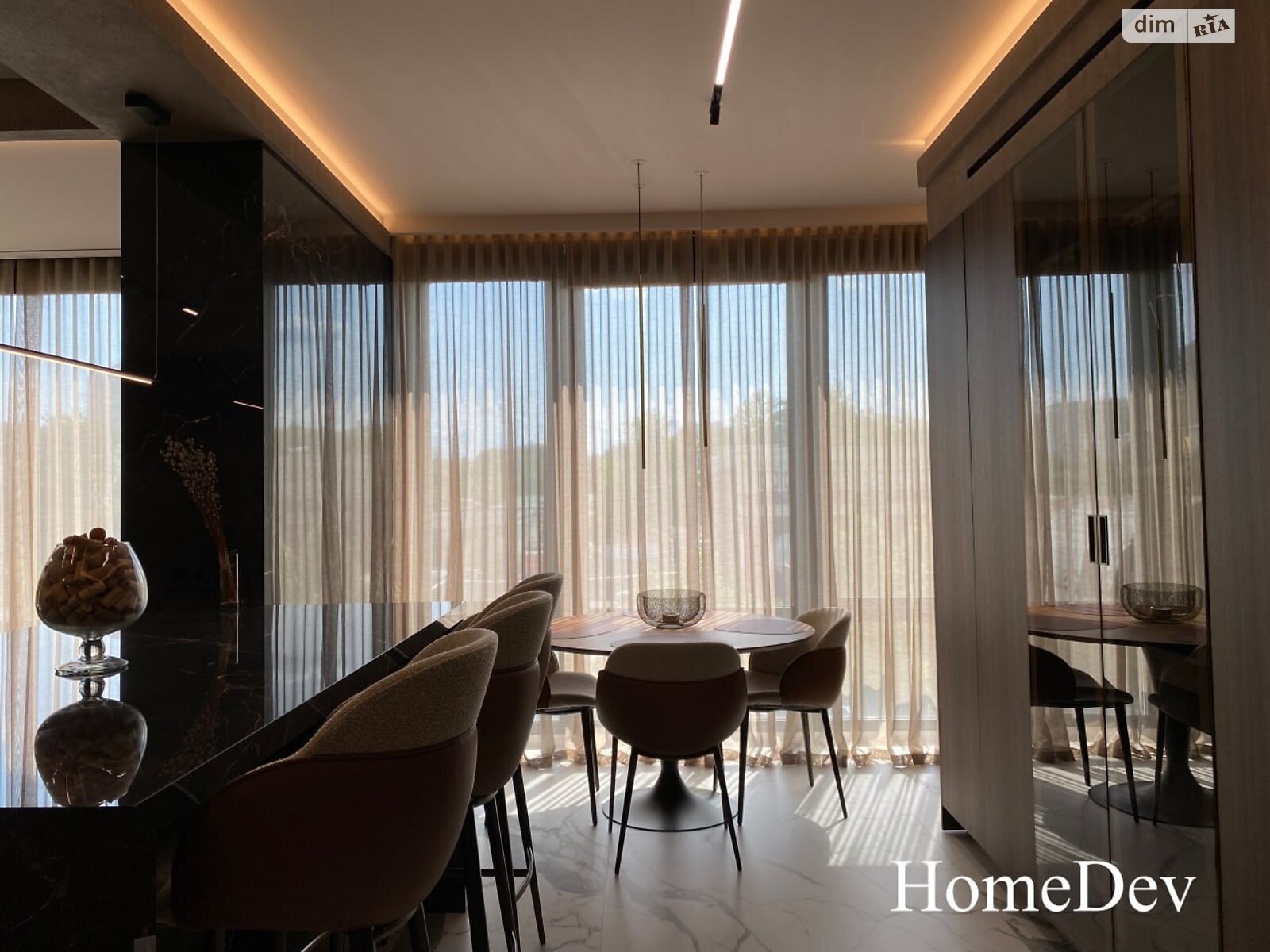 четырехкомнатная квартира в Днепре, район Парк Шевченко, на ул. Донцова Дмитрия 3 в аренду на долгий срок помесячно фото 1 четырехкомнатная квартира в Днепре, район Парк Шевченко, на ул. Донцова Дмитрия 3 в аренду на долгий срок помесячно фото 1