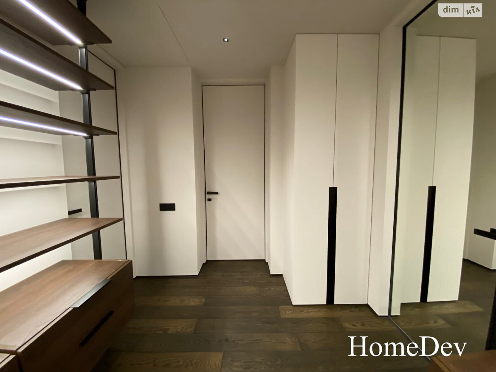 четырехкомнатная квартира в Днепре, район Парк Шевченко, на ул. Донцова Дмитрия 3 в аренду на долгий срок помесячно фото 1 четырехкомнатная квартира в Днепре, район Парк Шевченко, на ул. Донцова Дмитрия 3 в аренду на долгий срок помесячно фото 1