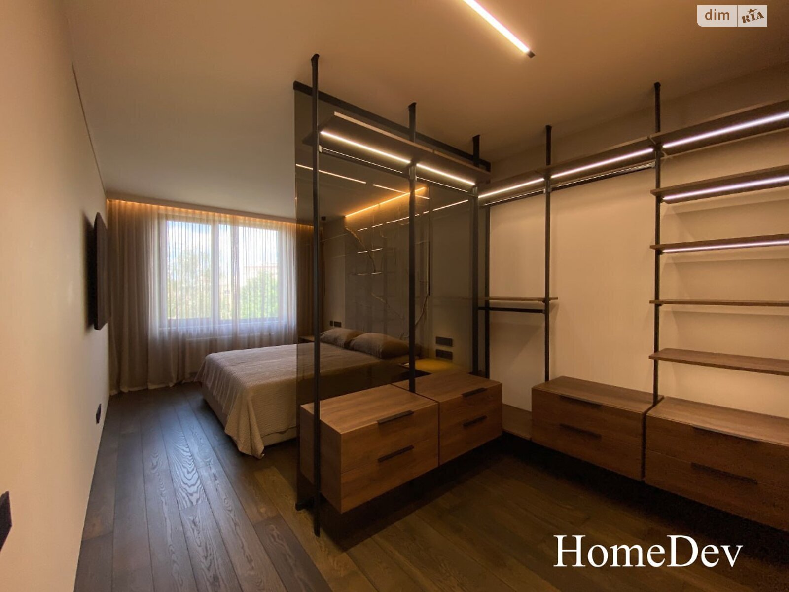 четырехкомнатная квартира в Днепре, район Парк Шевченко, на ул. Донцова Дмитрия 3 в аренду на долгий срок помесячно фото 1 четырехкомнатная квартира в Днепре, район Парк Шевченко, на ул. Донцова Дмитрия 3 в аренду на долгий срок помесячно фото 1