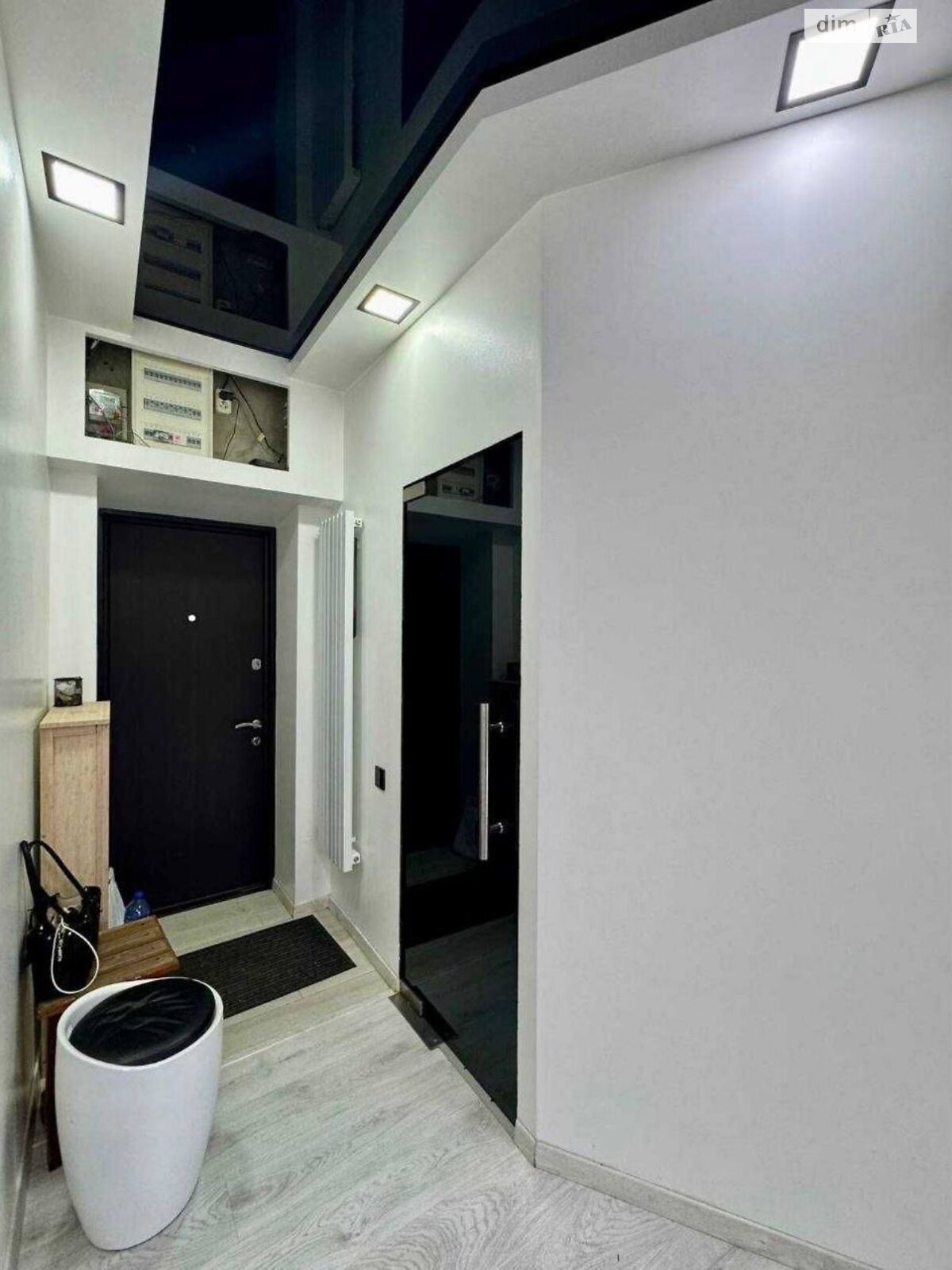 двухкомнатная квартира в Днепре, район Парк Шевченко, на ул. Донцова Дмитрия 7 в аренду на долгий срок помесячно фото 1 двухкомнатная квартира в Днепре, район Парк Шевченко, на ул. Донцова Дмитрия 7 в аренду на долгий срок помесячно фото 1