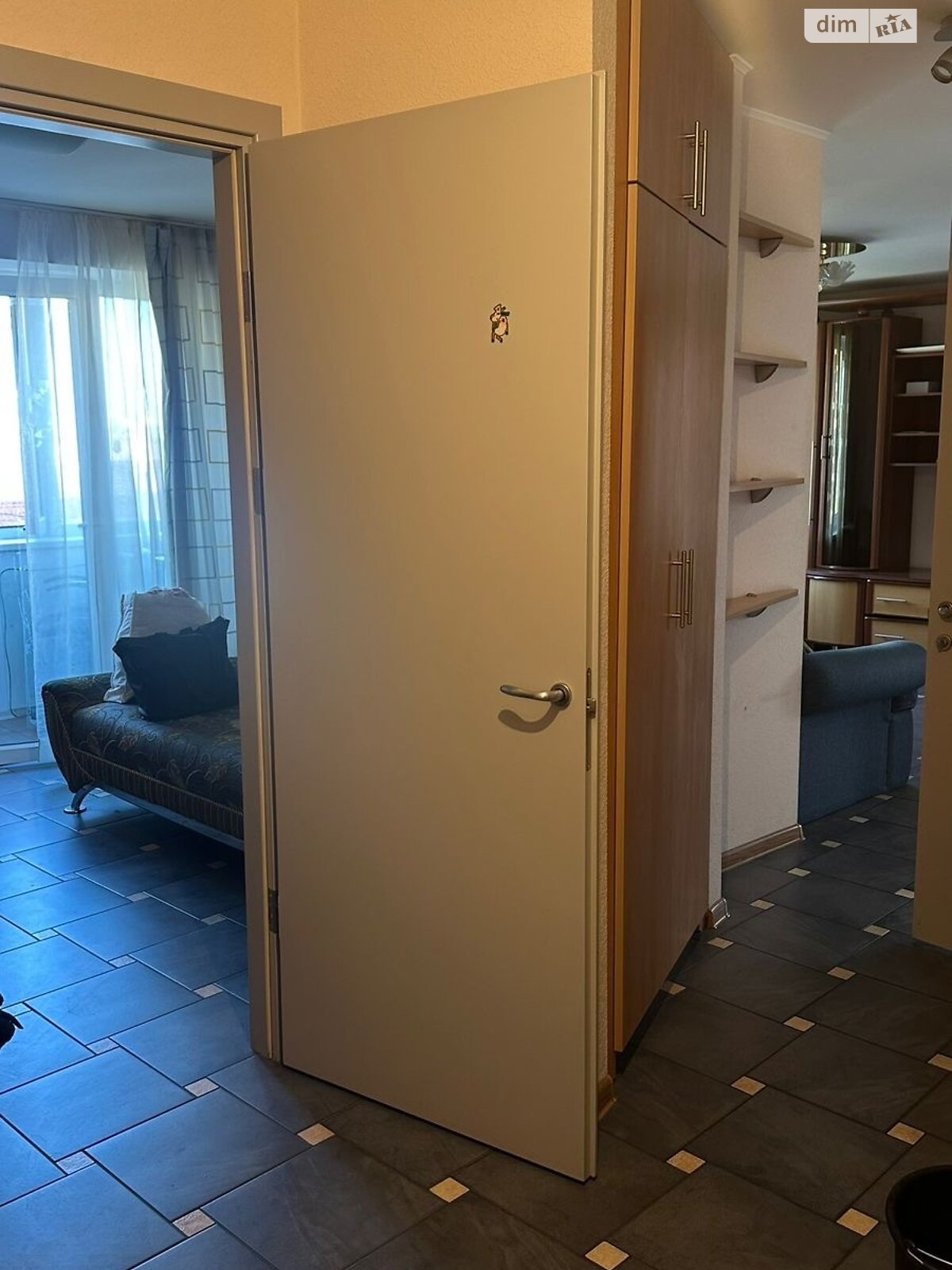 однокомнатная квартира в Днепре, район Парк Шевченко, на ул. Донцова Дмитрия 2 в аренду на долгий срок помесячно фото 1 однокомнатная квартира в Днепре, район Парк Шевченко, на ул. Донцова Дмитрия 2 в аренду на долгий срок помесячно фото 1