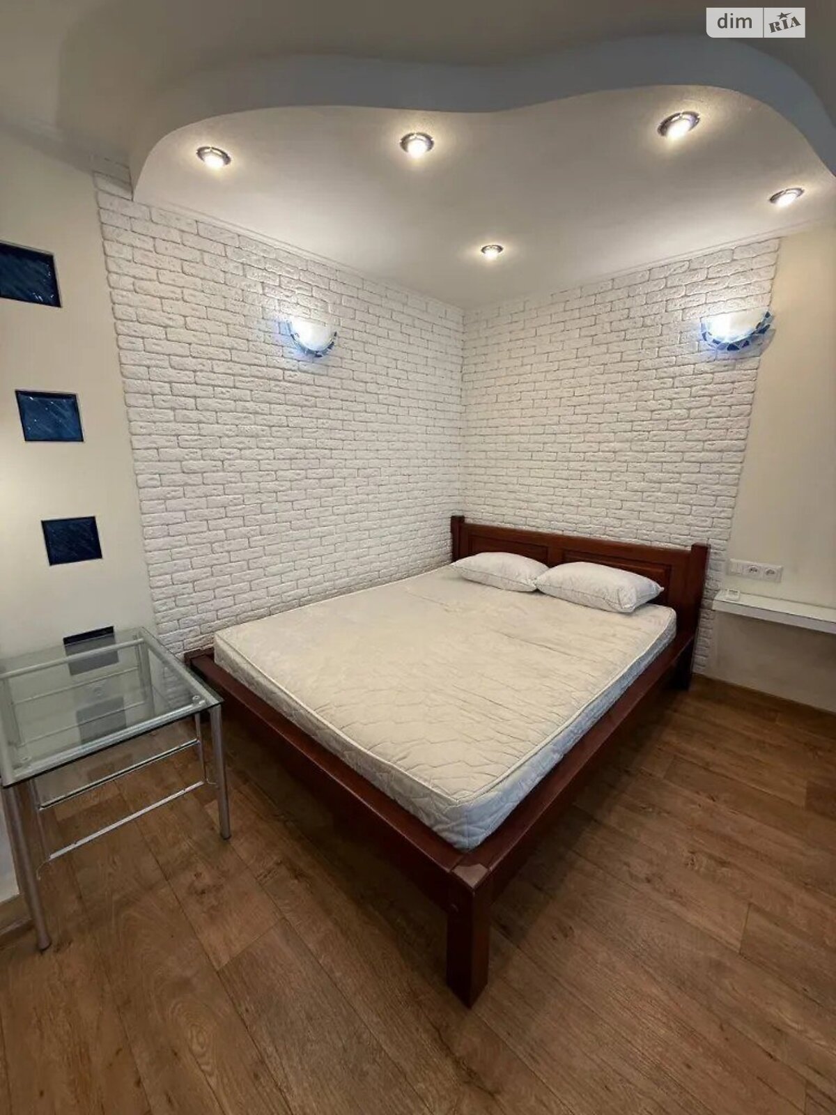 однокомнатная квартира в Днепре, район Парк Шевченко, на ул. Донцова Дмитрия 4 в аренду на долгий срок помесячно фото 1