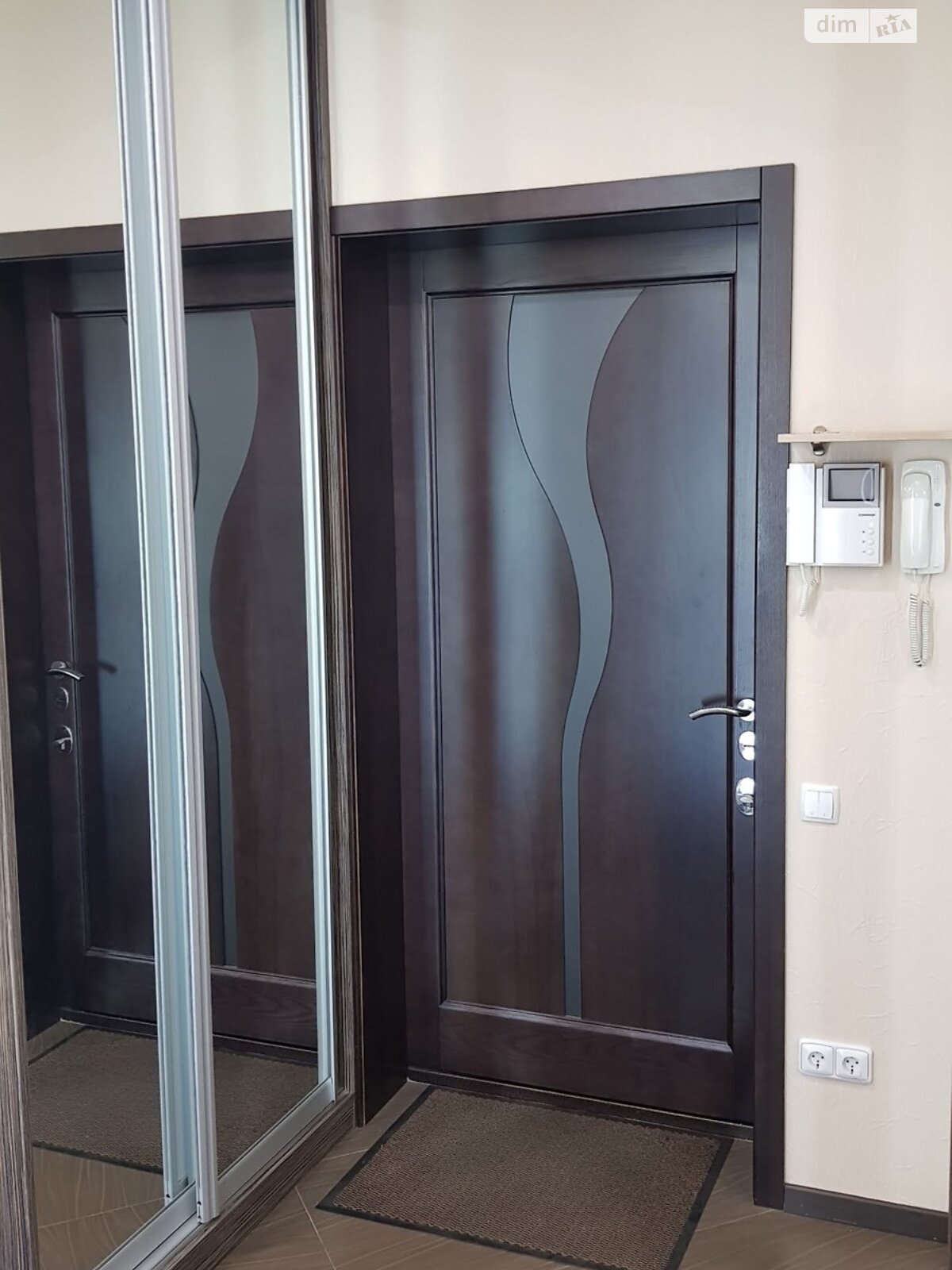 двокімнатна квартира в Дніпрі, район Парк Шевченка, на узвіз Крутогірний 33 в довготривалу оренду помісячно фото 1 двокімнатна квартира в Дніпрі, район Парк Шевченка, на узвіз Крутогірний 33 в довготривалу оренду помісячно фото 1