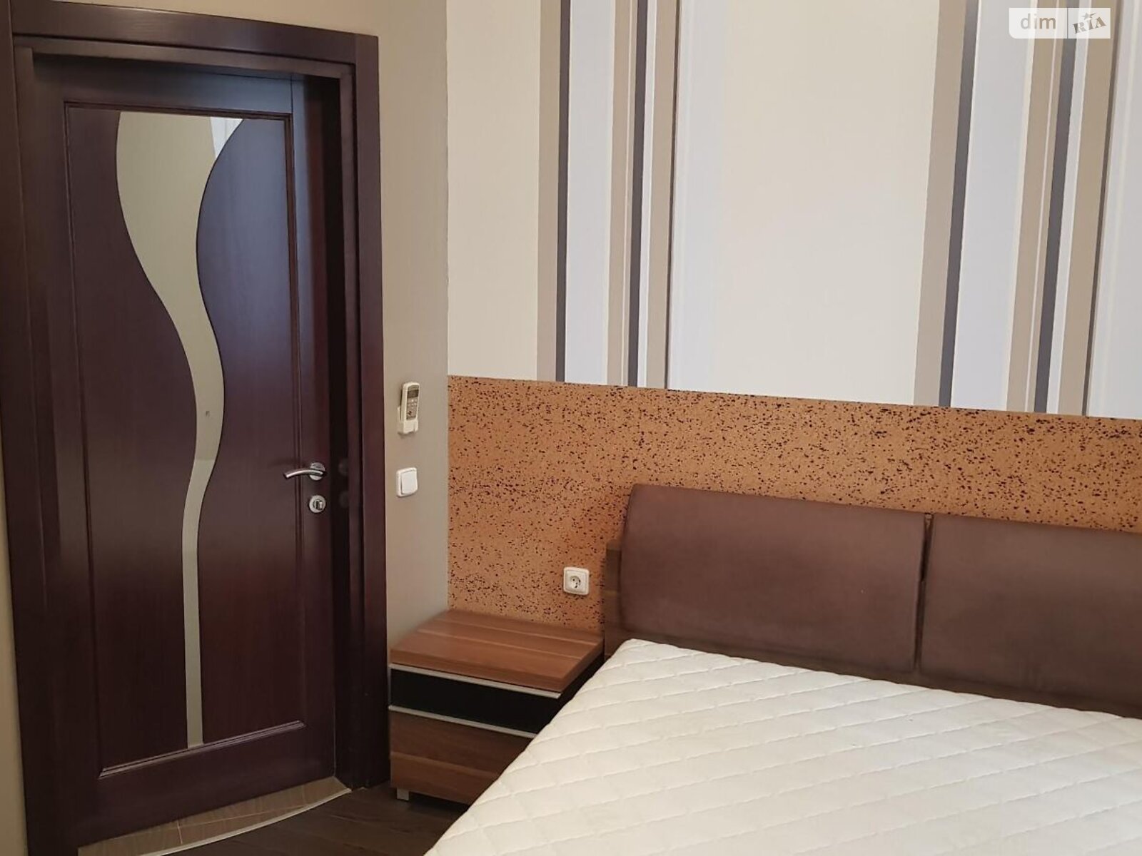 двокімнатна квартира в Дніпрі, район Парк Шевченка, на узвіз Крутогірний 33 в довготривалу оренду помісячно фото 1 двокімнатна квартира в Дніпрі, район Парк Шевченка, на узвіз Крутогірний 33 в довготривалу оренду помісячно фото 1