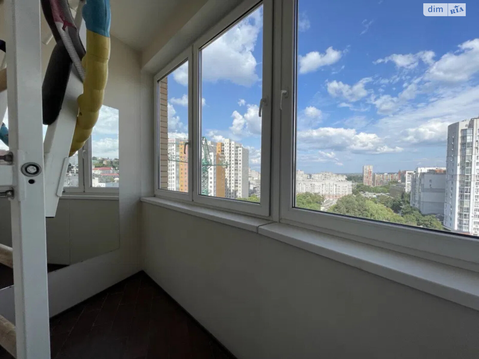трехкомнатная квартира в Днепре, район Парк Шевченко, на ул. Ниринберга Павла 10А в аренду на долгий срок помесячно фото 1