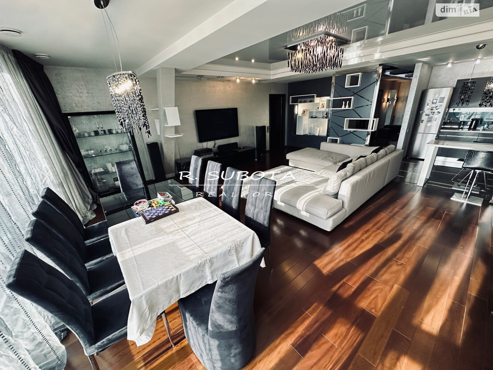 чотирикімнатна квартира в Дніпрі, район Парк Шевченка, на вул. Нірінберга Павла 10 в довготривалу оренду помісячно фото 1 чотирикімнатна квартира в Дніпрі, район Парк Шевченка, на вул. Нірінберга Павла 10 в довготривалу оренду помісячно фото 1