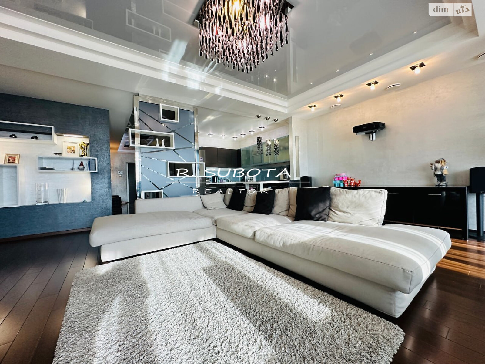 чотирикімнатна квартира в Дніпрі, район Парк Шевченка, на вул. Нірінберга Павла 10 в довготривалу оренду помісячно фото 1 чотирикімнатна квартира в Дніпрі, район Парк Шевченка, на вул. Нірінберга Павла 10 в довготривалу оренду помісячно фото 1