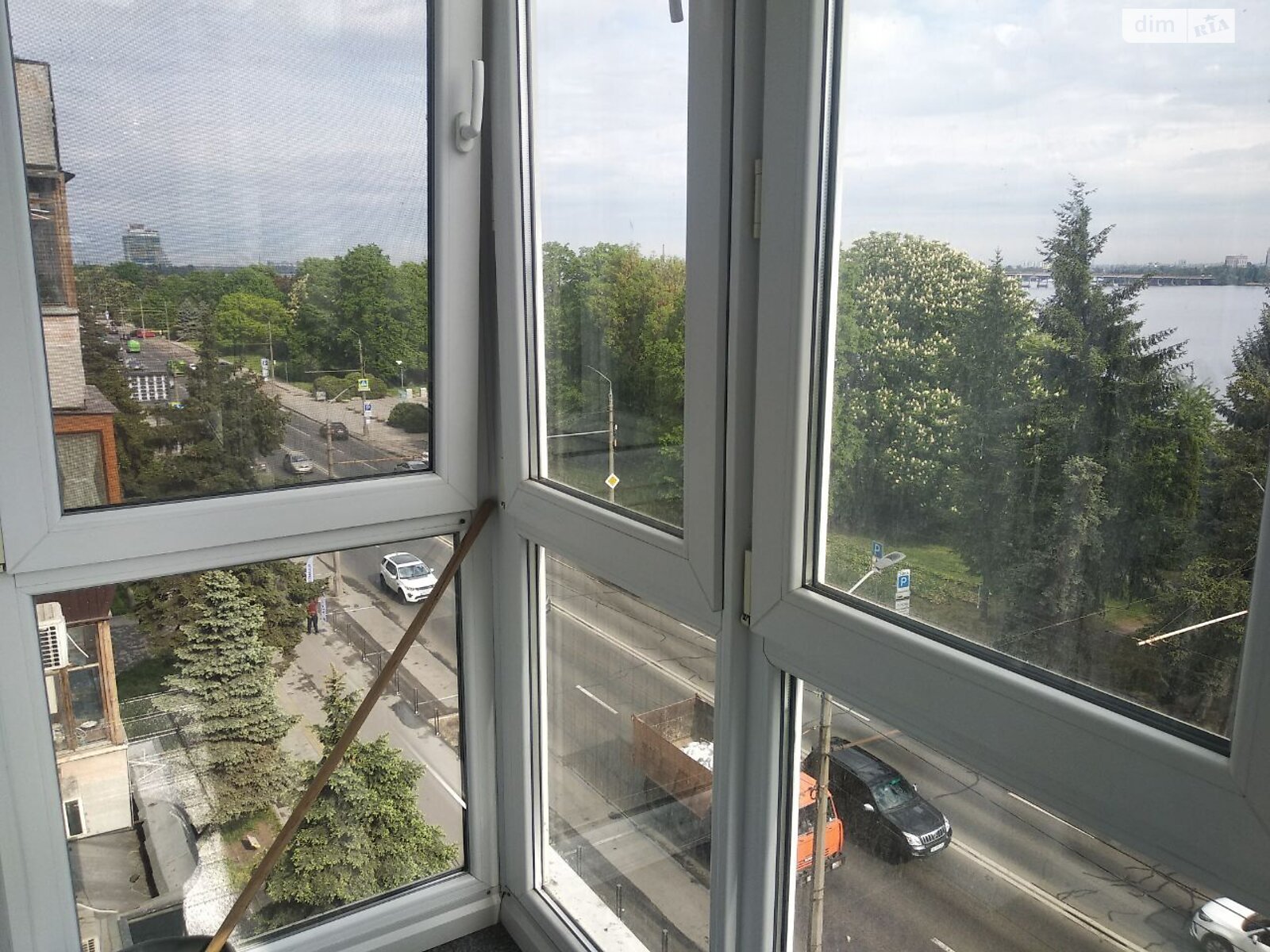 однокімнатна квартира в Дніпрі, район Парк Шевченка, на вул. Січеславська Набережна в довготривалу оренду помісячно фото 1 однокімнатна квартира в Дніпрі, район Парк Шевченка, на вул. Січеславська Набережна в довготривалу оренду помісячно фото 1
