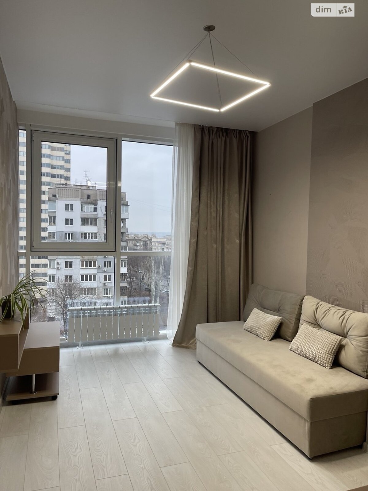 трехкомнатная квартира в Днепре, район Парк Шевченко, на ул. Вернадского Владимира 29К в аренду на долгий срок помесячно фото 1 трехкомнатная квартира в Днепре, район Парк Шевченко, на ул. Вернадского Владимира 29К в аренду на долгий срок помесячно фото 1