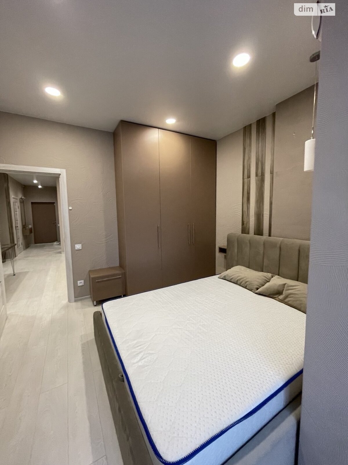 трехкомнатная квартира в Днепре, район Парк Шевченко, на ул. Вернадского Владимира 29К в аренду на долгий срок помесячно фото 1 трехкомнатная квартира в Днепре, район Парк Шевченко, на ул. Вернадского Владимира 29К в аренду на долгий срок помесячно фото 1