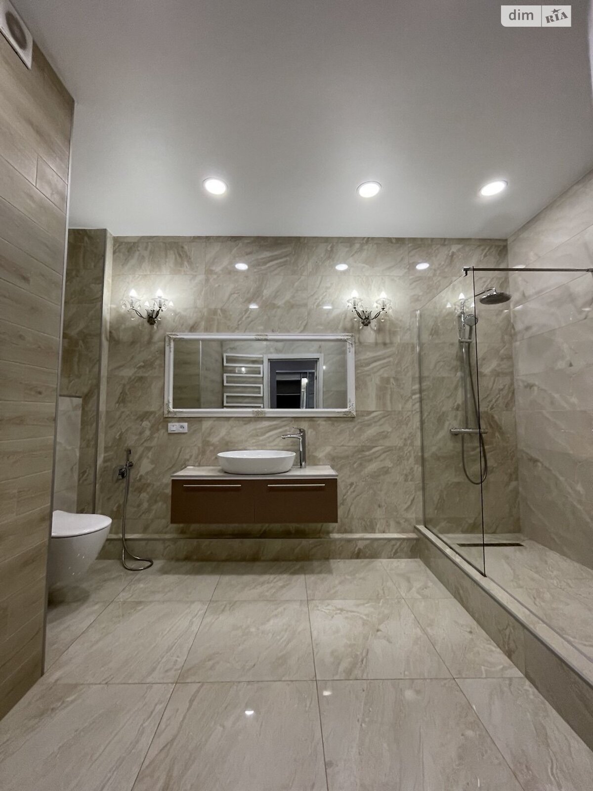 трехкомнатная квартира в Днепре, район Парк Шевченко, на ул. Вернадского Владимира 29К в аренду на долгий срок помесячно фото 1 трехкомнатная квартира в Днепре, район Парк Шевченко, на ул. Вернадского Владимира 29К в аренду на долгий срок помесячно фото 1