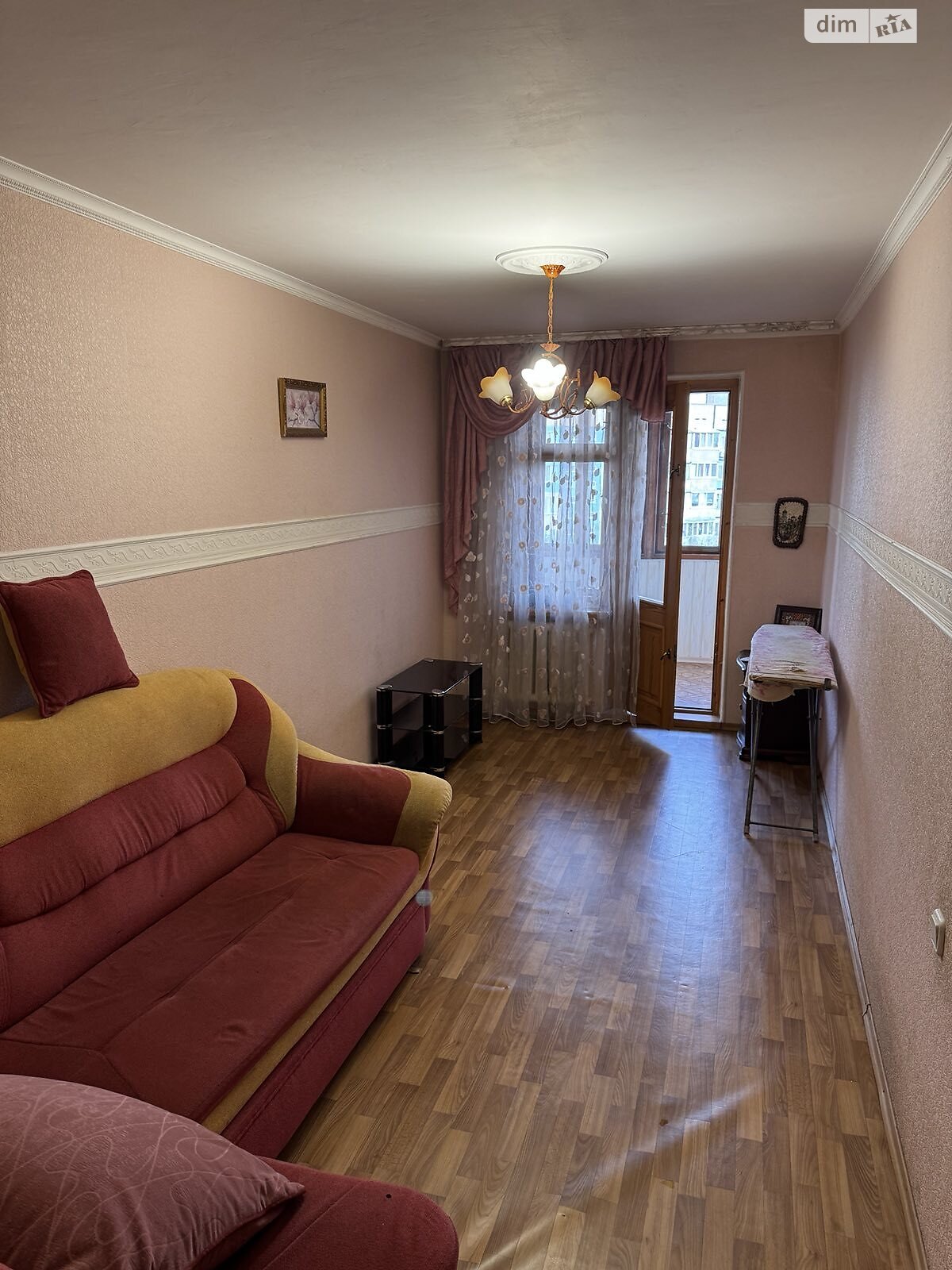 трехкомнатная квартира в Днепре, район Парус, на ул. Мониторная 10 в аренду на долгий срок помесячно фото 1 трехкомнатная квартира в Днепре, район Парус, на ул. Мониторная 10 в аренду на долгий срок помесячно фото 1