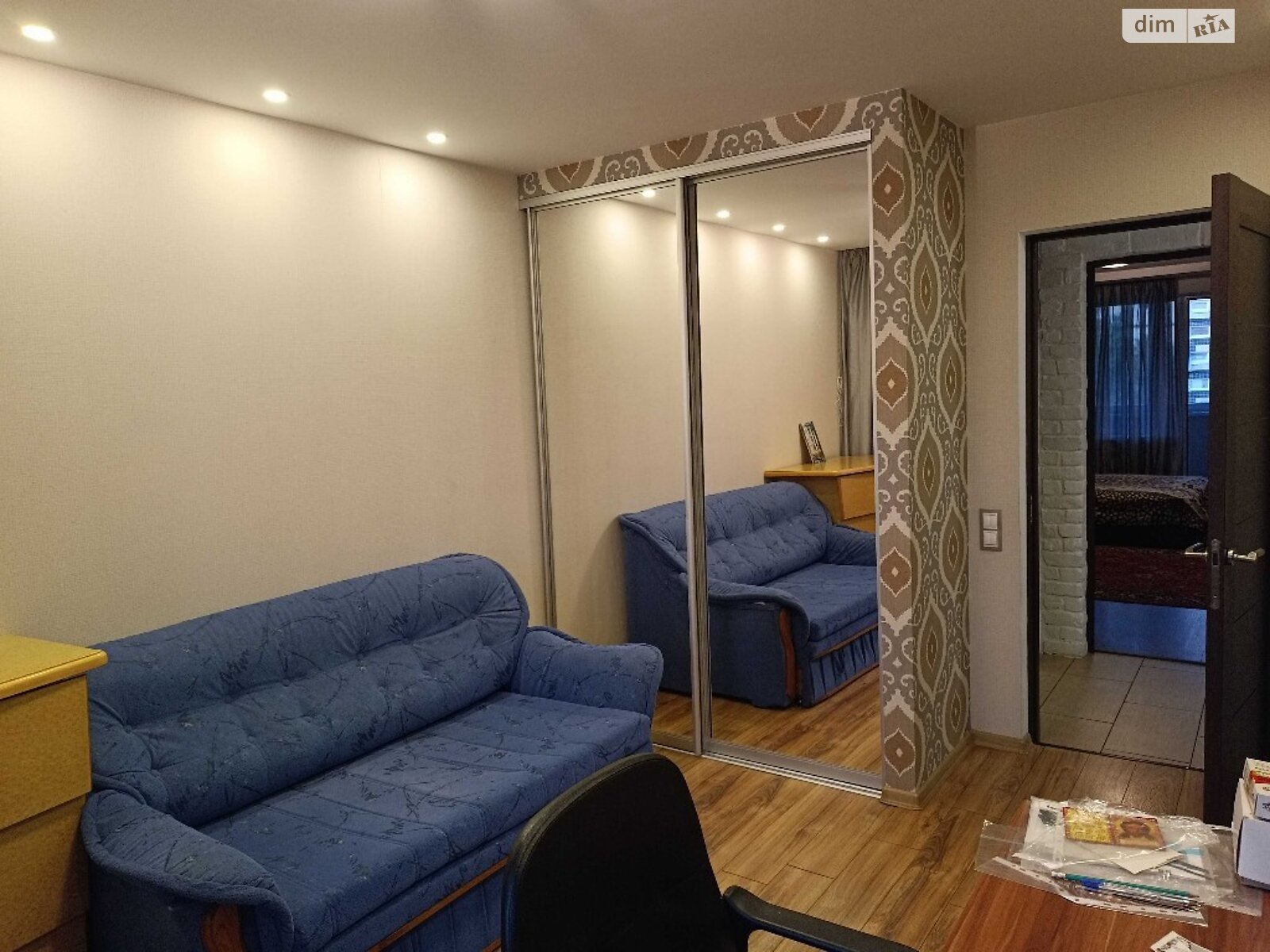трехкомнатная квартира с мебелью в Днепре, район Парус, на пер. Парусный в аренду на долгий срок помесячно фото 1
