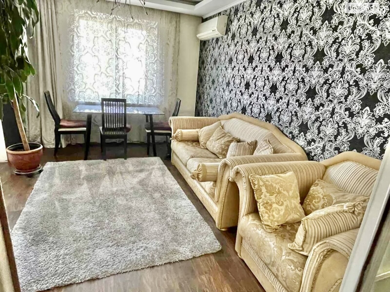 трехкомнатная квартира в Днепре, район Победа-1, на ул. Набережная Победы 54 в аренду на долгий срок помесячно фото 1 трехкомнатная квартира в Днепре, район Победа-1, на ул. Набережная Победы 54 в аренду на долгий срок помесячно фото 1