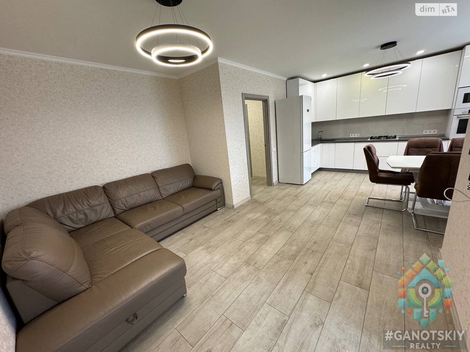 чотирикімнатна квартира в Дніпрі, район Перемога-1, на вул. Набережна Перемоги 62 в довготривалу оренду помісячно фото 1 чотирикімнатна квартира в Дніпрі, район Перемога-1, на вул. Набережна Перемоги 62 в довготривалу оренду помісячно фото 1