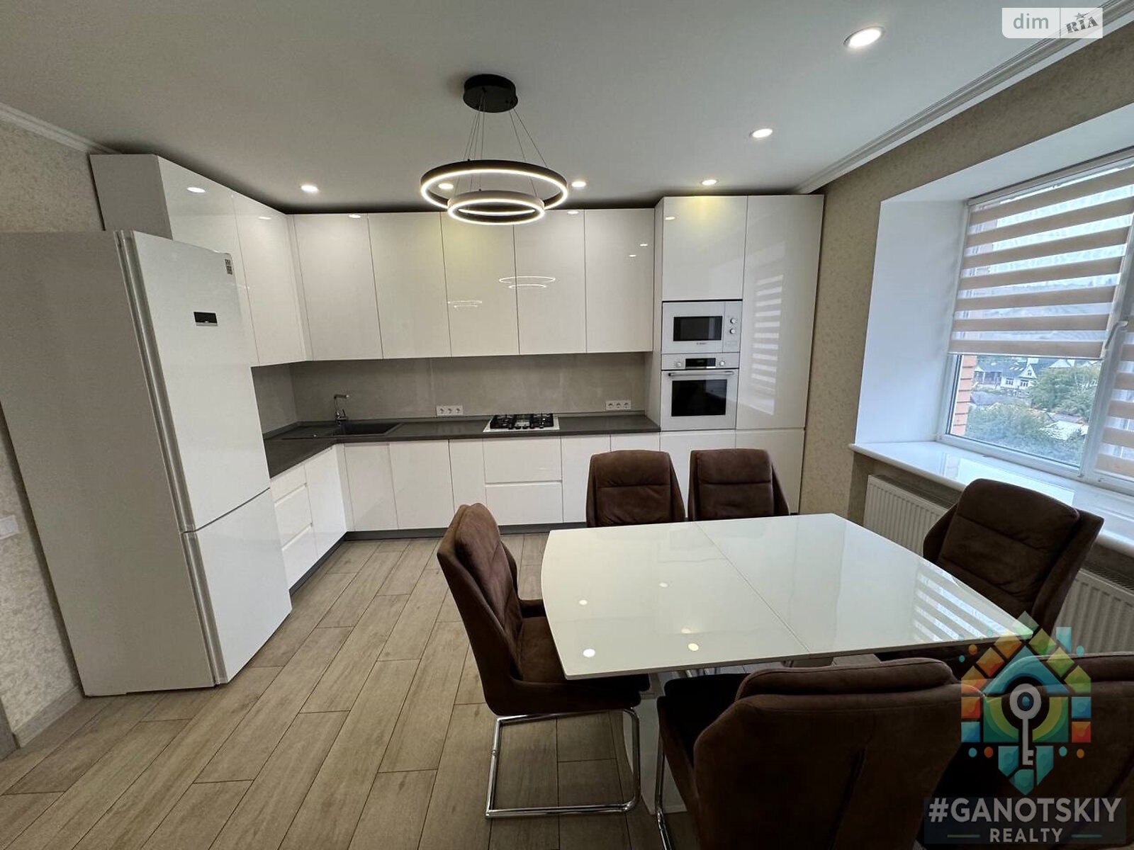 чотирикімнатна квартира в Дніпрі, район Перемога-1, на вул. Набережна Перемоги 62 в довготривалу оренду помісячно фото 1 чотирикімнатна квартира в Дніпрі, район Перемога-1, на вул. Набережна Перемоги 62 в довготривалу оренду помісячно фото 1