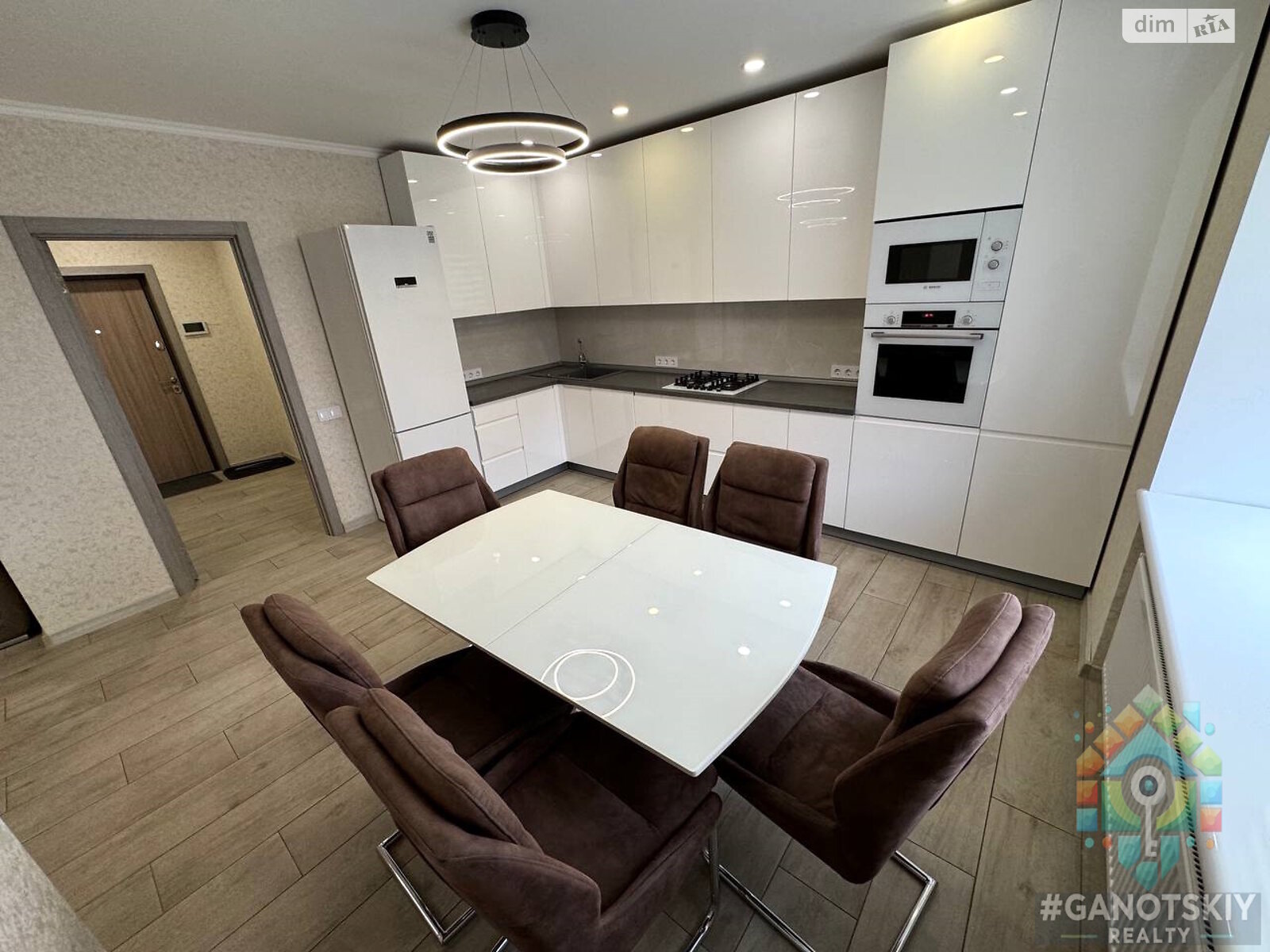 чотирикімнатна квартира в Дніпрі, район Перемога-1, на вул. Набережна Перемоги 62 в довготривалу оренду помісячно фото 1 чотирикімнатна квартира в Дніпрі, район Перемога-1, на вул. Набережна Перемоги 62 в довготривалу оренду помісячно фото 1