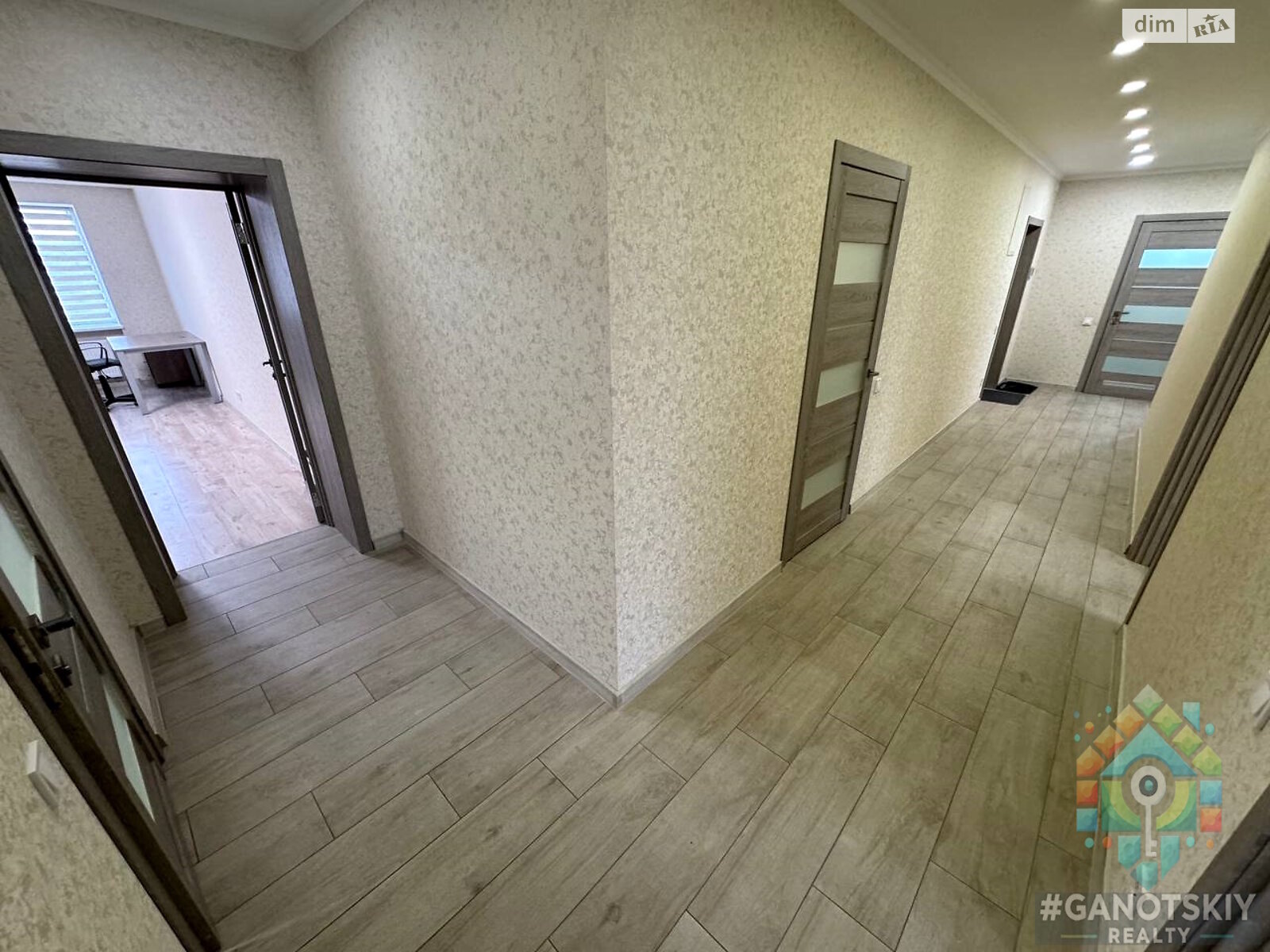 чотирикімнатна квартира в Дніпрі, район Перемога-1, на вул. Набережна Перемоги 62 в довготривалу оренду помісячно фото 1 чотирикімнатна квартира в Дніпрі, район Перемога-1, на вул. Набережна Перемоги 62 в довготривалу оренду помісячно фото 1