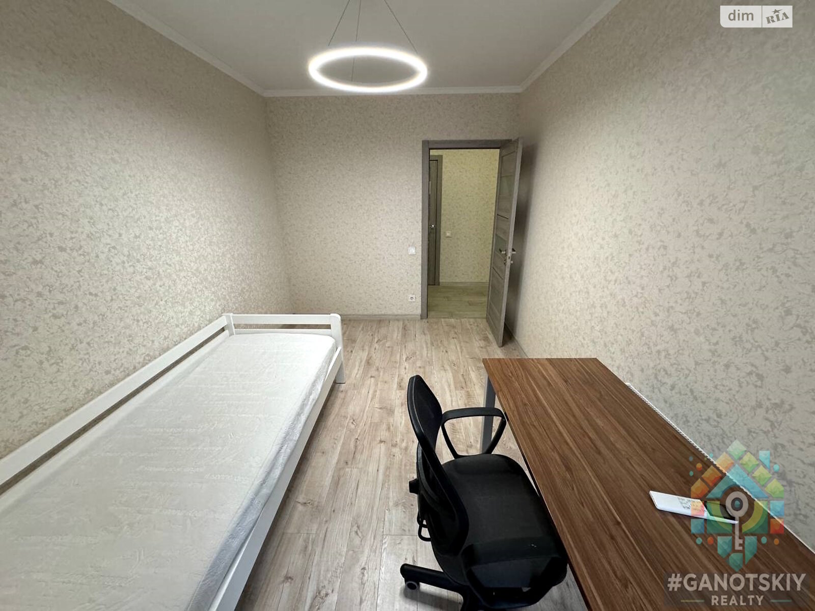 чотирикімнатна квартира в Дніпрі, район Перемога-1, на вул. Набережна Перемоги 62 в довготривалу оренду помісячно фото 1 чотирикімнатна квартира в Дніпрі, район Перемога-1, на вул. Набережна Перемоги 62 в довготривалу оренду помісячно фото 1